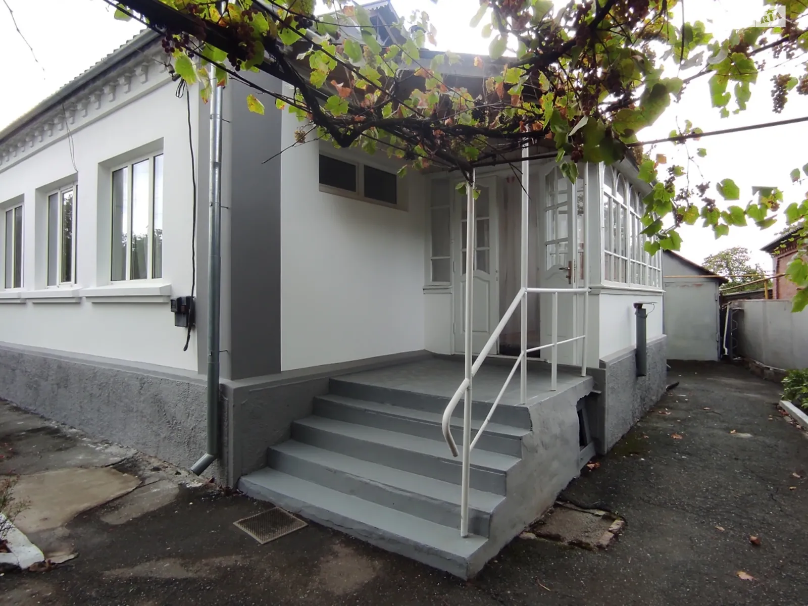 Продається одноповерховий будинок 92.4 кв. м з гаражем, цена: 56000 $ - фото 1