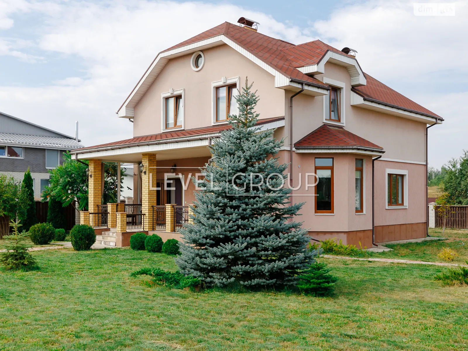 Сдается в аренду дом на 2 этажа 182.3 кв. м с гаражом, цена: 1600 $ - фото 1