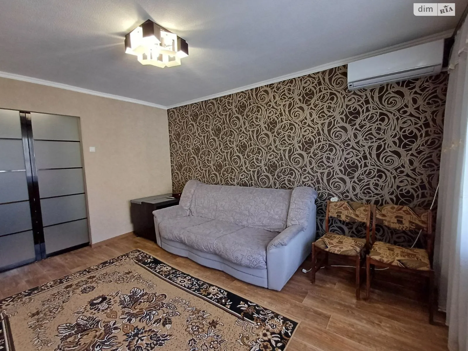 Продается 2-комнатная квартира 49 кв. м в Днепре, ул. Семафорная, 42 - фото 1