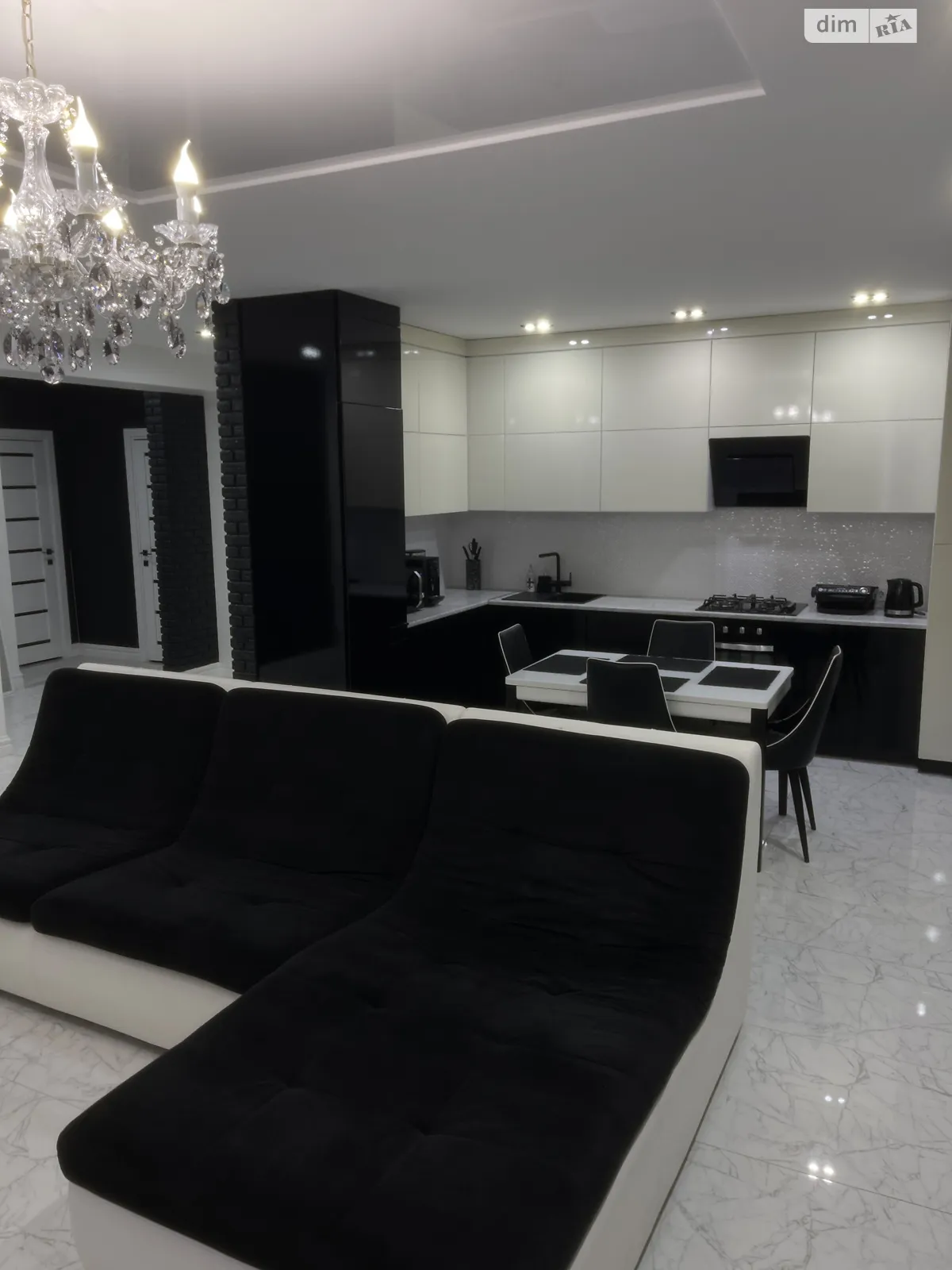 Продается 4-комнатная квартира 136 кв. м в Александрии, ул. Григория Усика(Красноармейская), 56 - фото 1