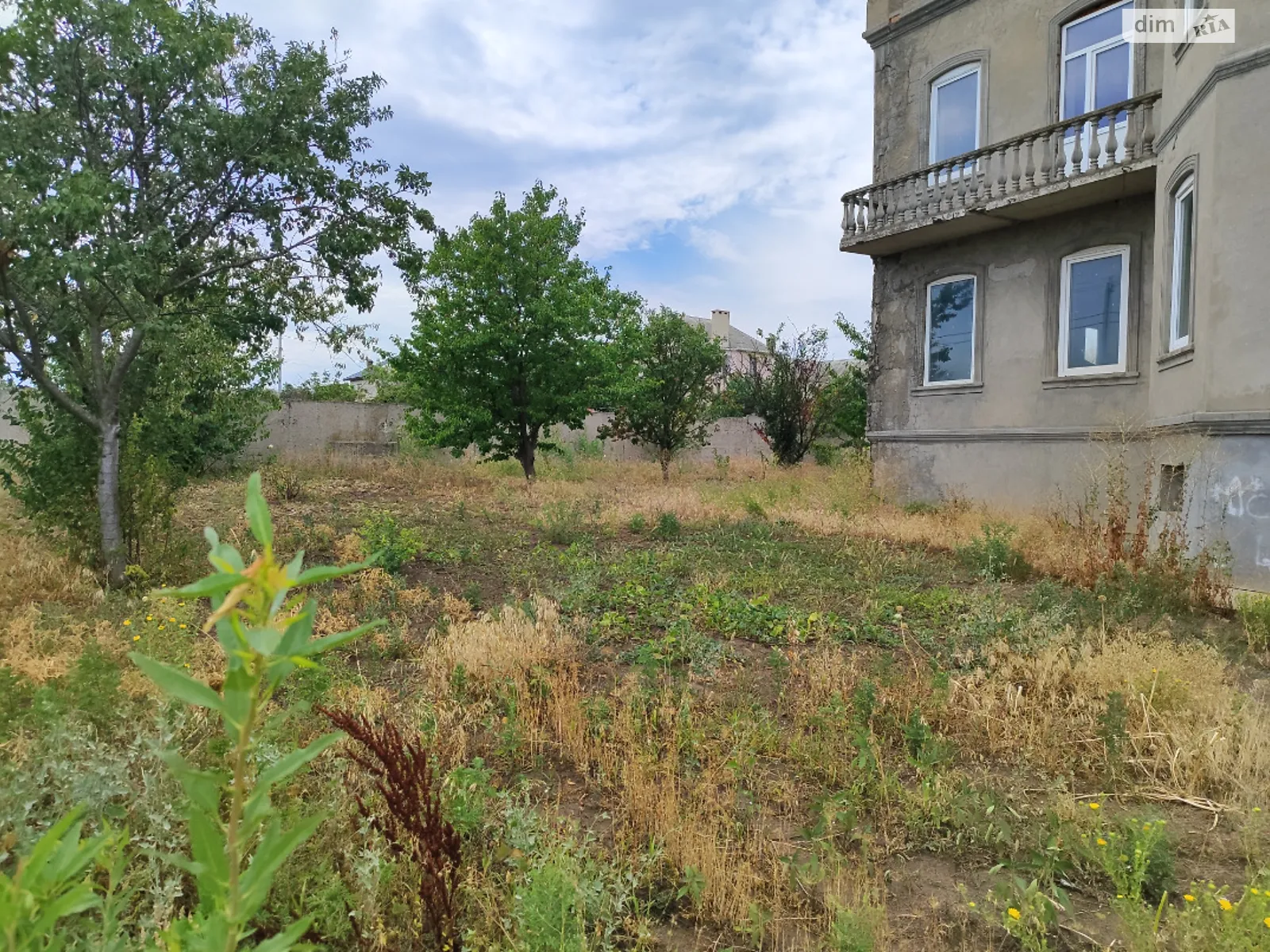 Продается дом на 3 этажа 430.9 кв. м с участком, цена: 110000 $ - фото 1