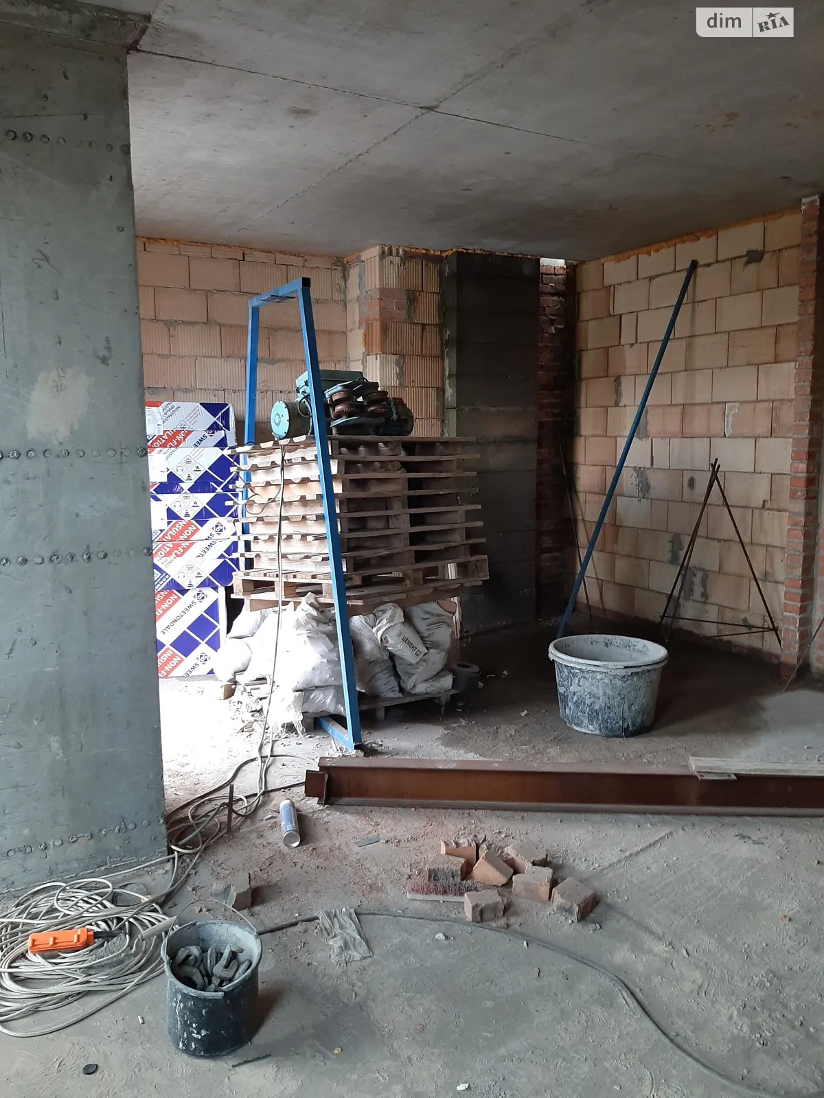 Продається 1-кімнатна квартира 34 кв. м у Києві, вул. Болсуновська, 8 - фото 1