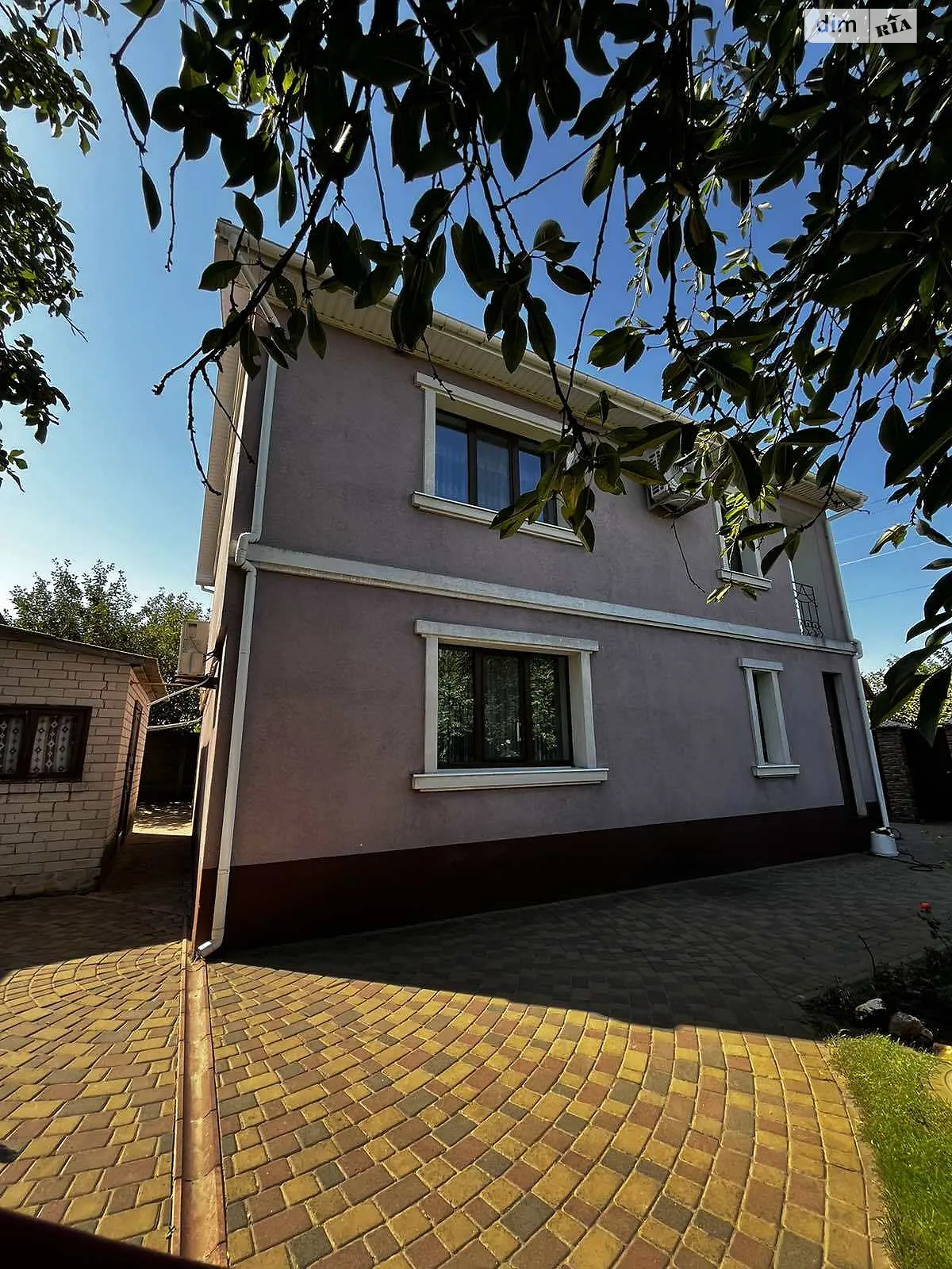 Продается дом на 2 этажа 151.5 кв. м с балконом, цена: 153500 $ - фото 1