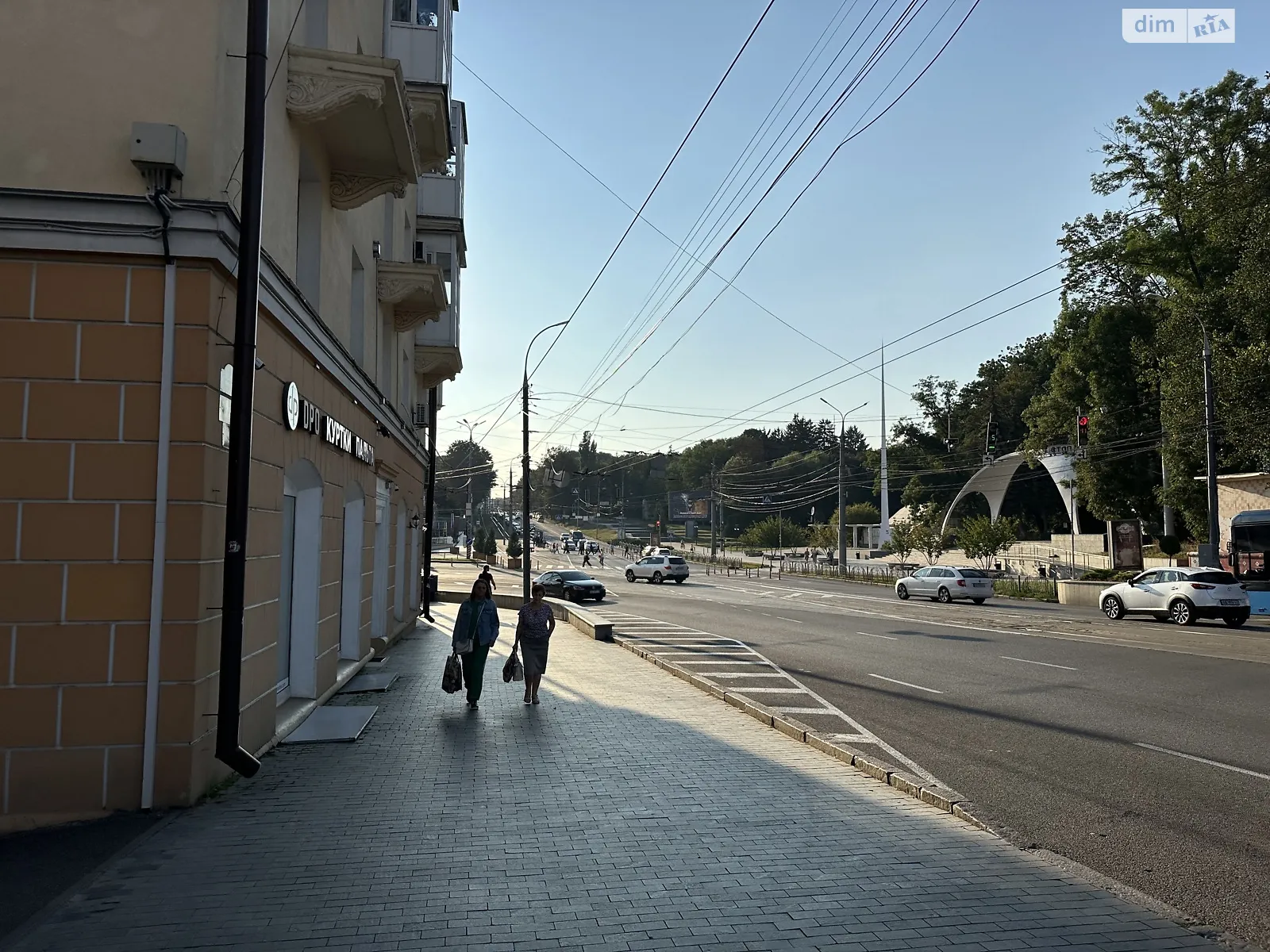 Сдается в аренду 3-комнатная квартира 68 кв. м в Виннице, ул. Соборная, 101 - фото 1