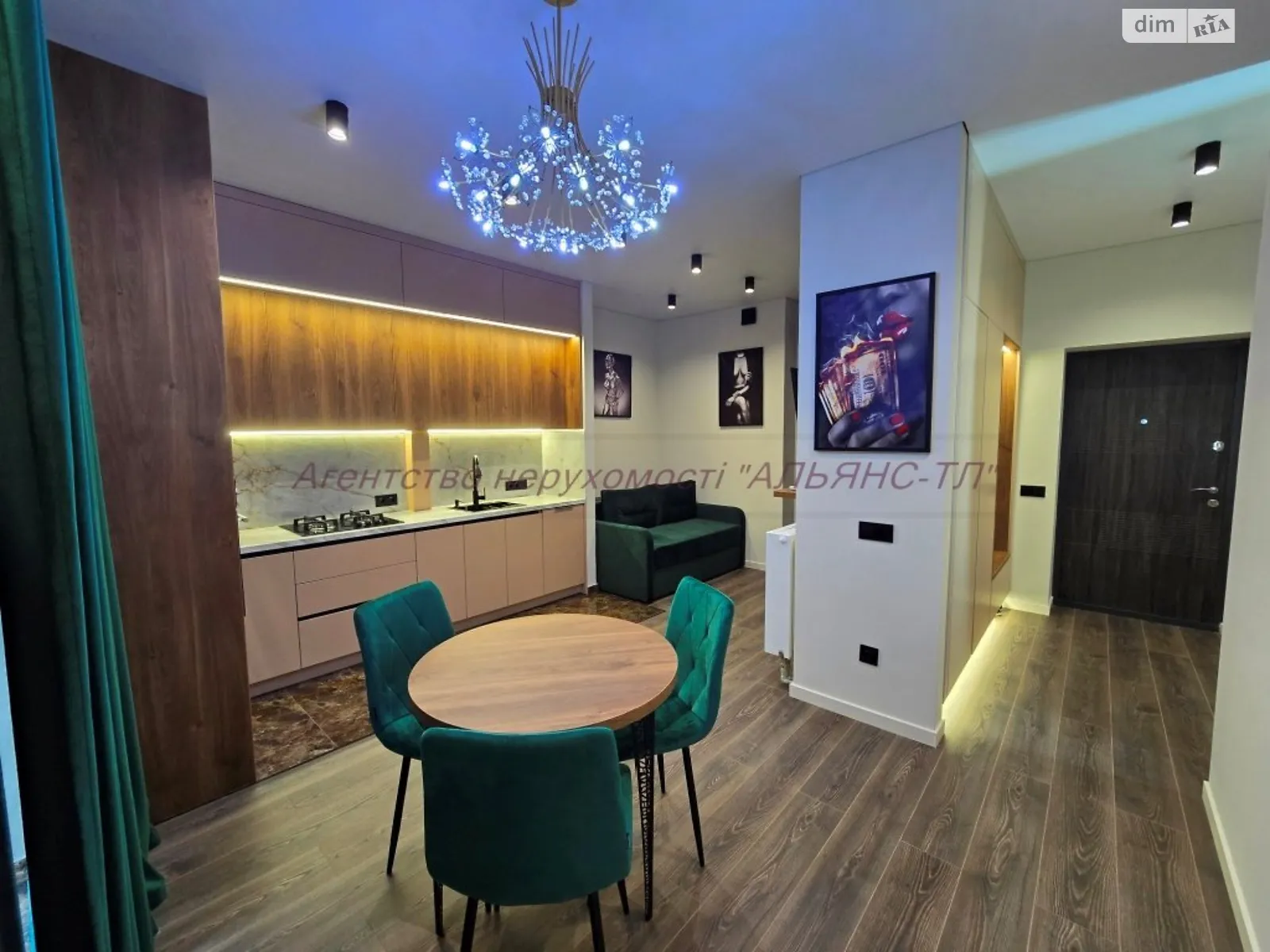 Продается 1-комнатная квартира 42.2 кв. м в Ужгороде, цена: 85000 $ - фото 1