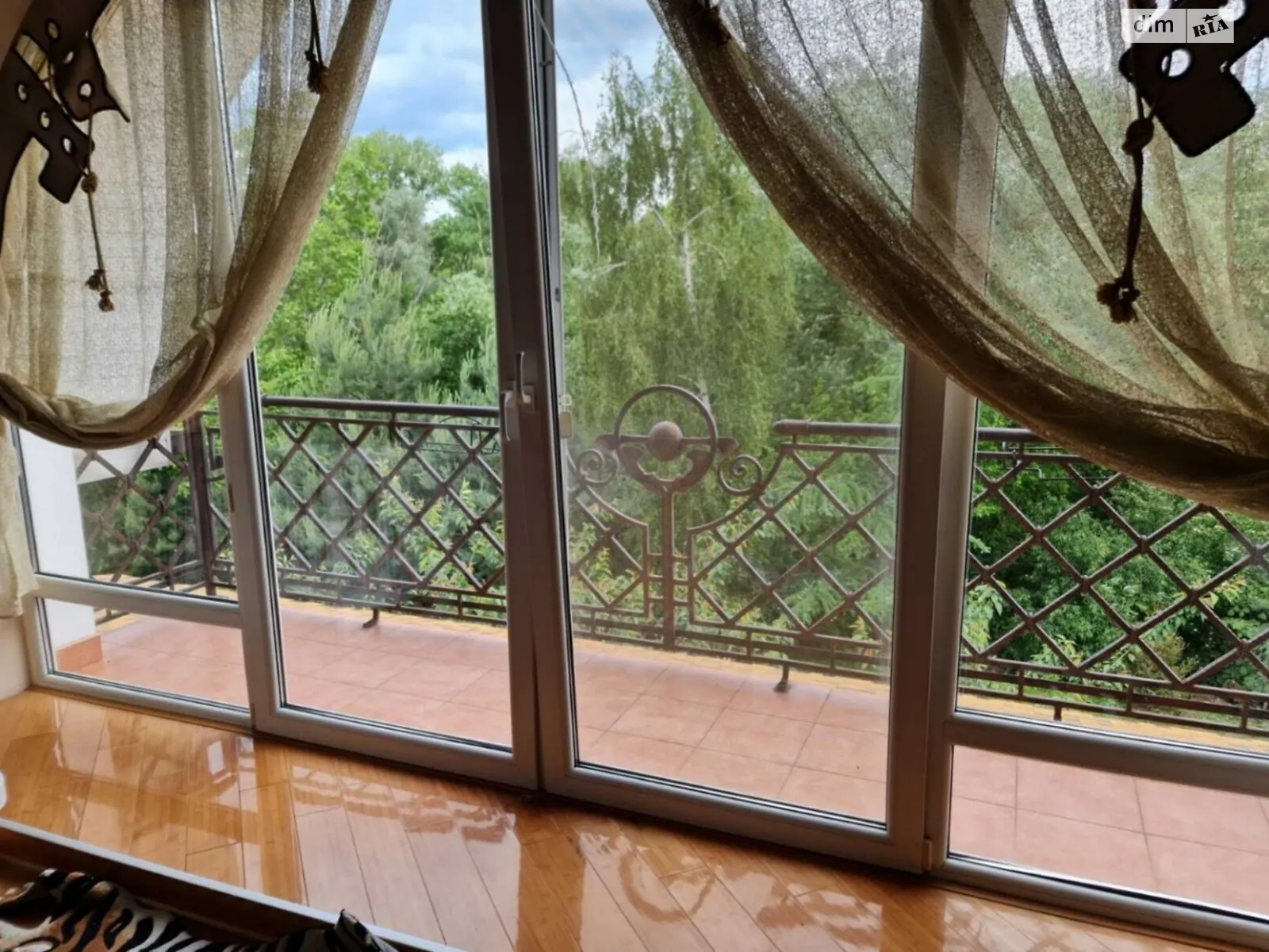 наб. Парковая Боздош Ужгород, цена: 280000 $ - фото 1