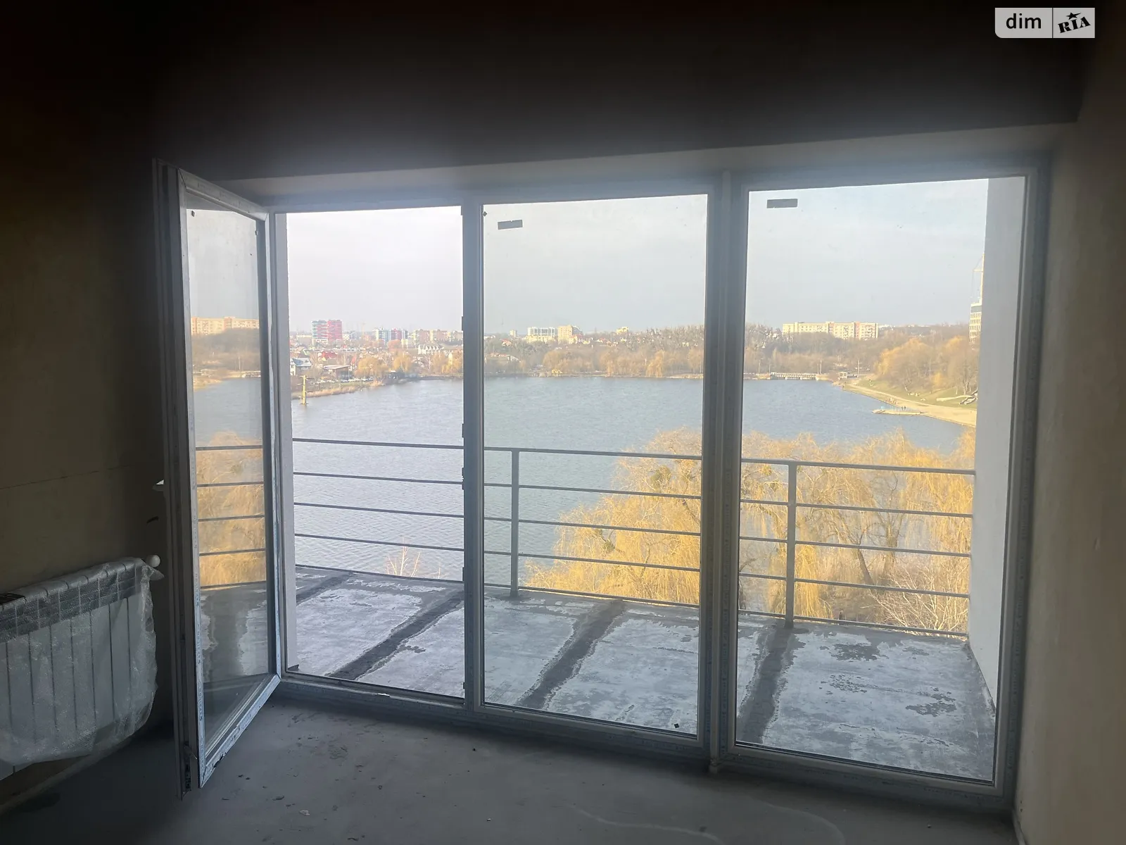 Продается 1-комнатная квартира 61.4 кв. м в Ровно, ул. Черновола Вячеслава, 94Д - фото 1