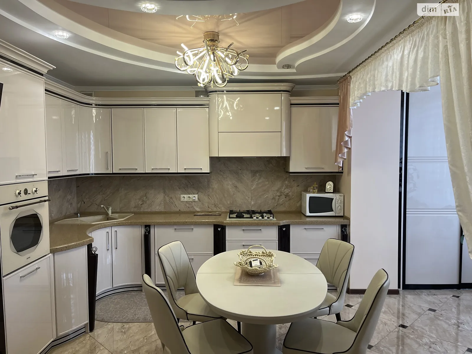 Продается 3-комнатная квартира 120 кв. м в Хмельницком, ул. Староміська, 52Б - фото 1