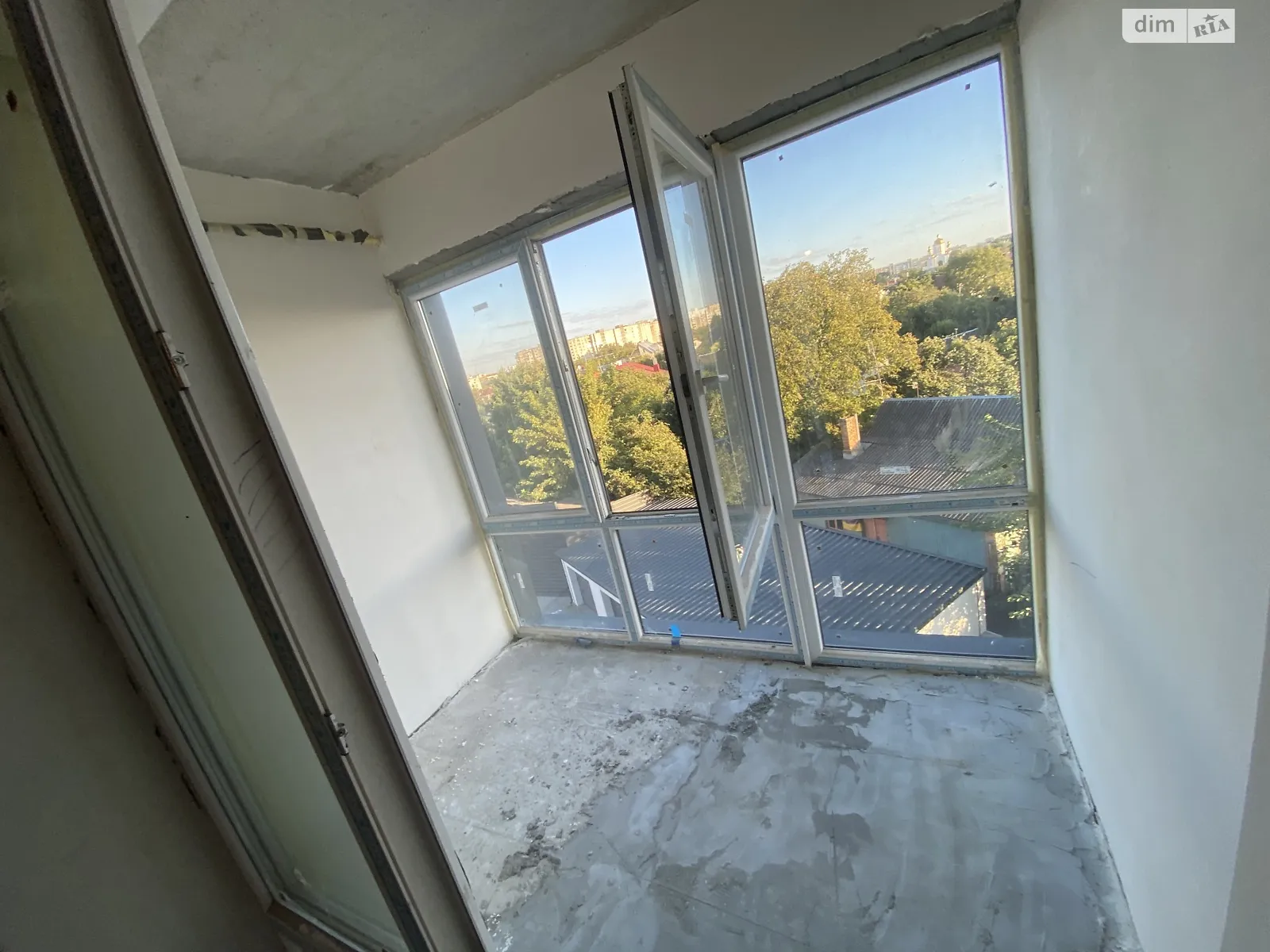 Продается 1-комнатная квартира 43.9 кв. м в Ровно, ул. Самчука Уласа, 30Г - фото 1