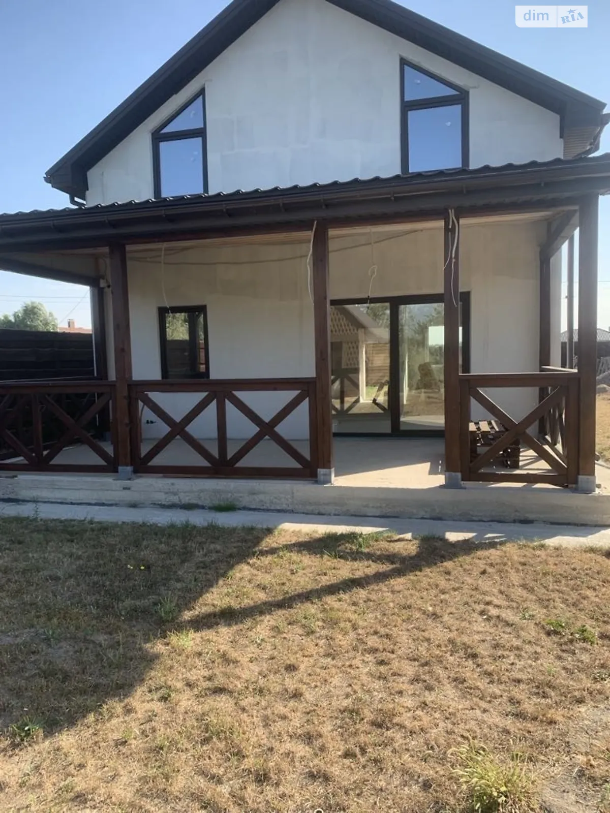 Продается дом на 2 этажа 150 кв. м с камином, цена: 100000 $ - фото 1