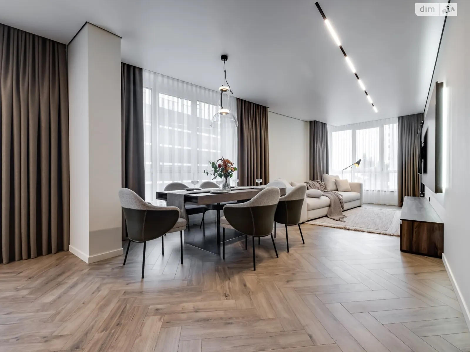 Продается 2-комнатная квартира 102 кв. м в Львове, ул. Кульпарковская, 93 - фото 1