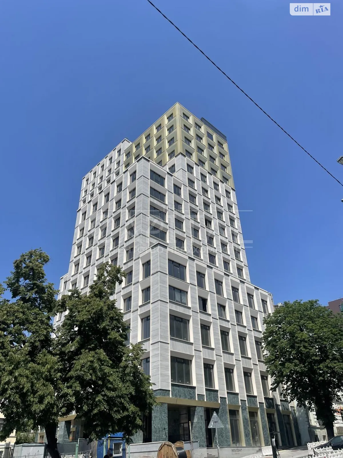 Продається 3-кімнатна квартира 107 кв. м у  - фото 2