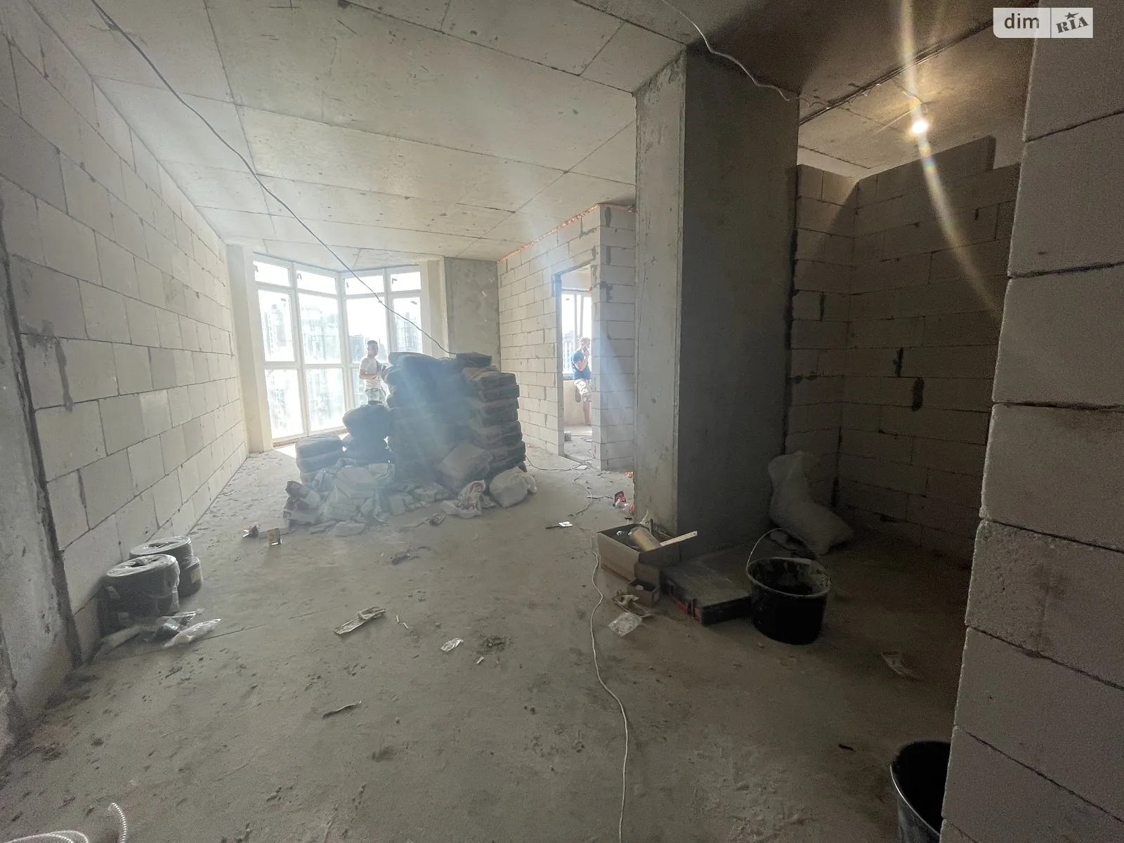 Продається 1-кімнатна квартира 65 кв. м у Києві, вул. Андрія Верхогляда(Драгомирова), 14А - фото 1
