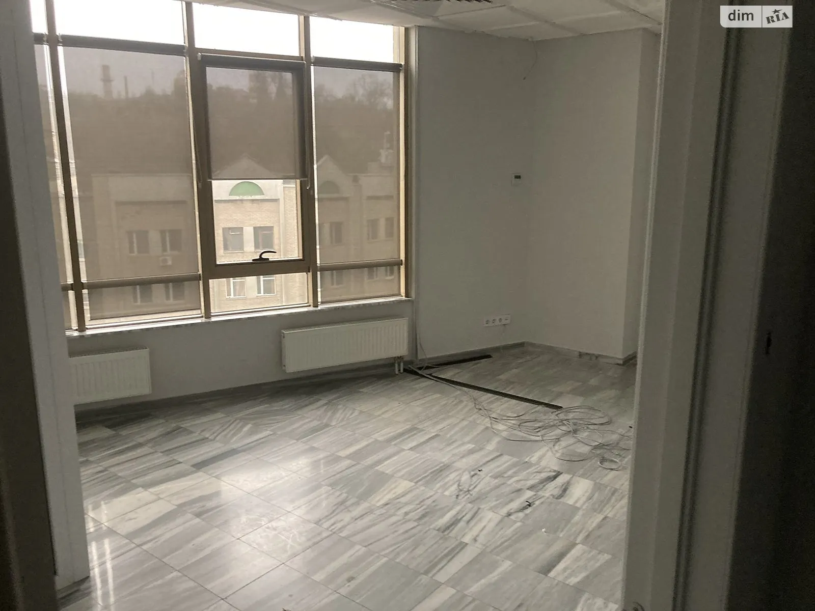 Здається в оренду офіс 260 кв. м в бізнес-центрі, цена: 4250 $ - фото 1