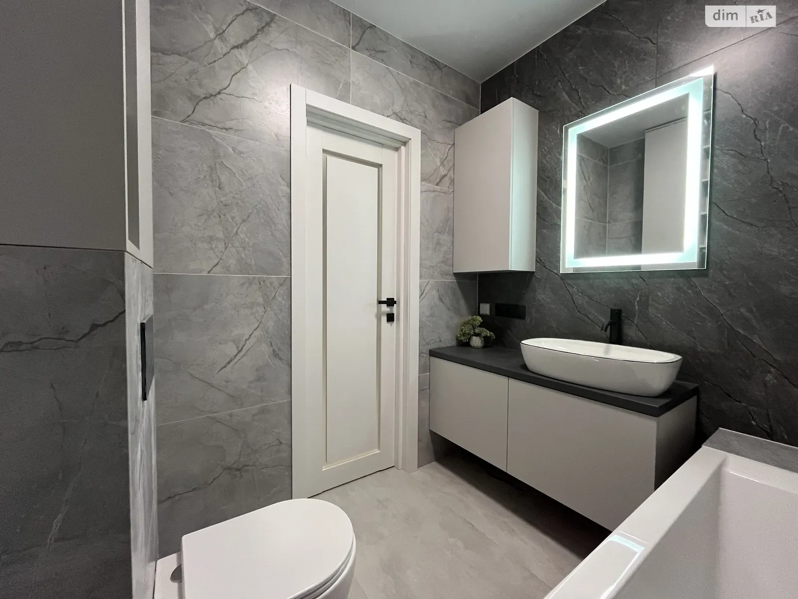 Продается 2-комнатная квартира 65 кв. м в Агрономичном, ул. Молодежная, 37 - фото 1