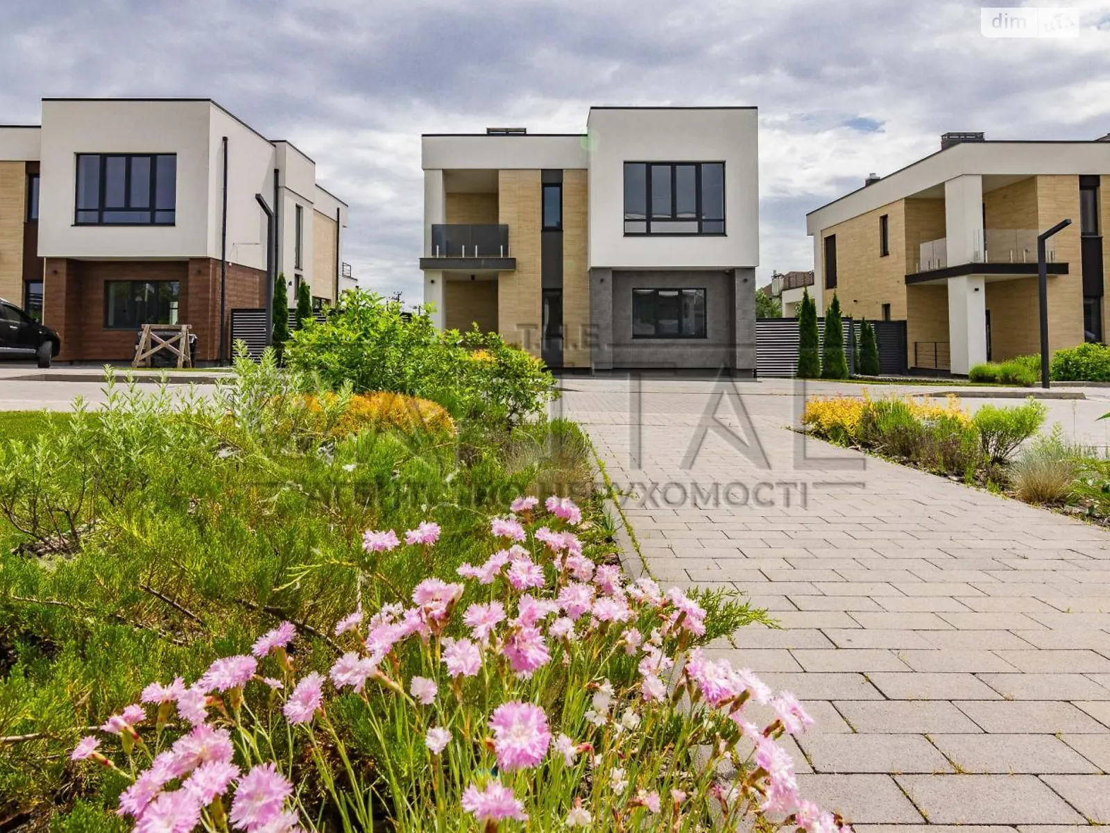 Продається будинок 2 поверховий 240 кв. м з терасою, цена: 390000 $ - фото 1