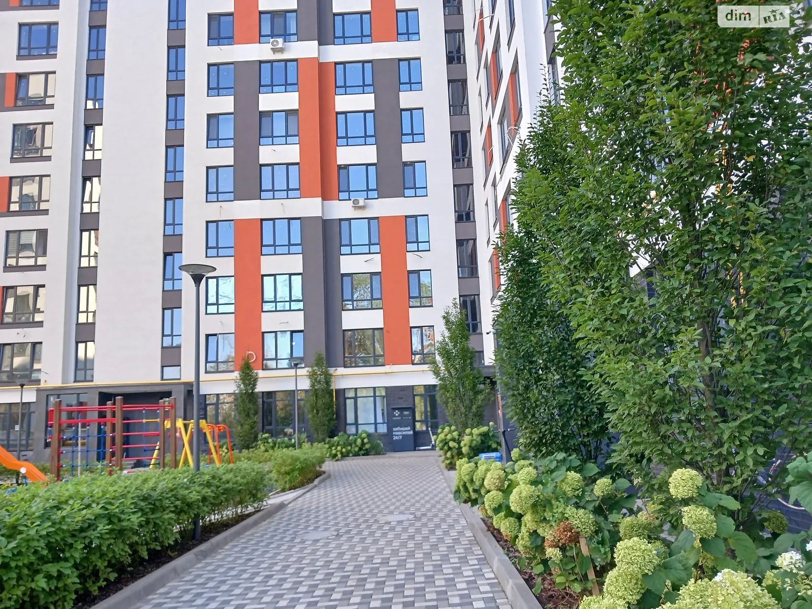 Продается 2-комнатная квартира 60.7 кв. м в Ирпене, ул. Павленко, 58 - фото 1