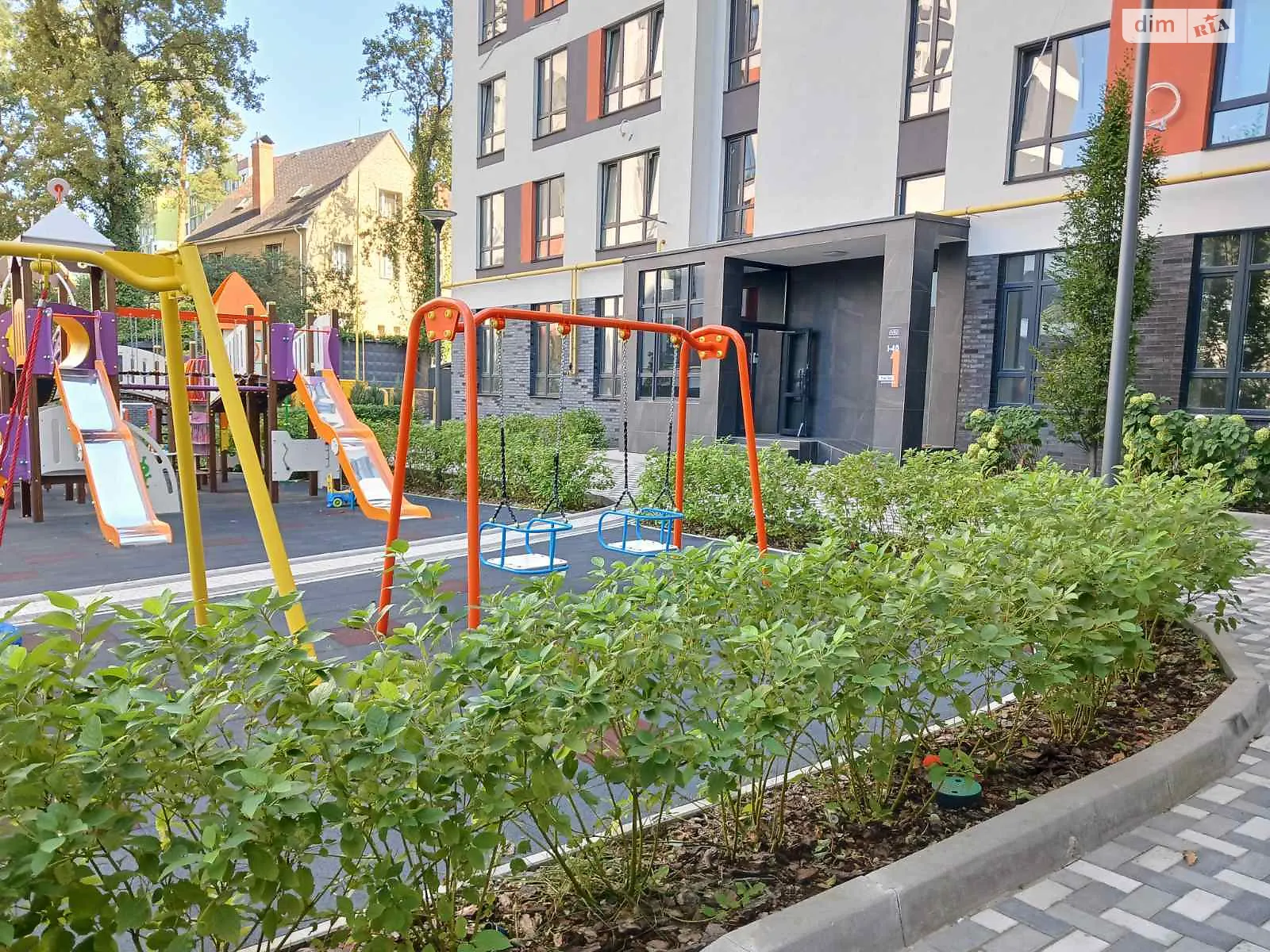 Продається 2-кімнатна квартира 60.7 кв. м у Ірпені, вул. Павленка - фото 1