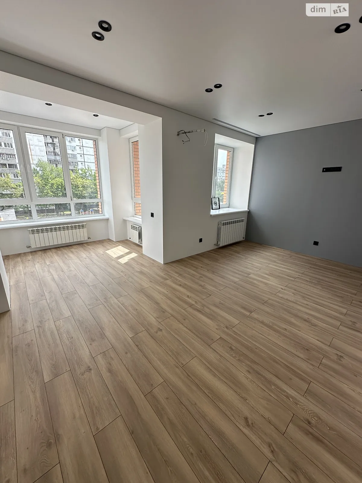 Продается 2-комнатная квартира 61 кв. м в Днепре, просп. Мира, 2К - фото 1