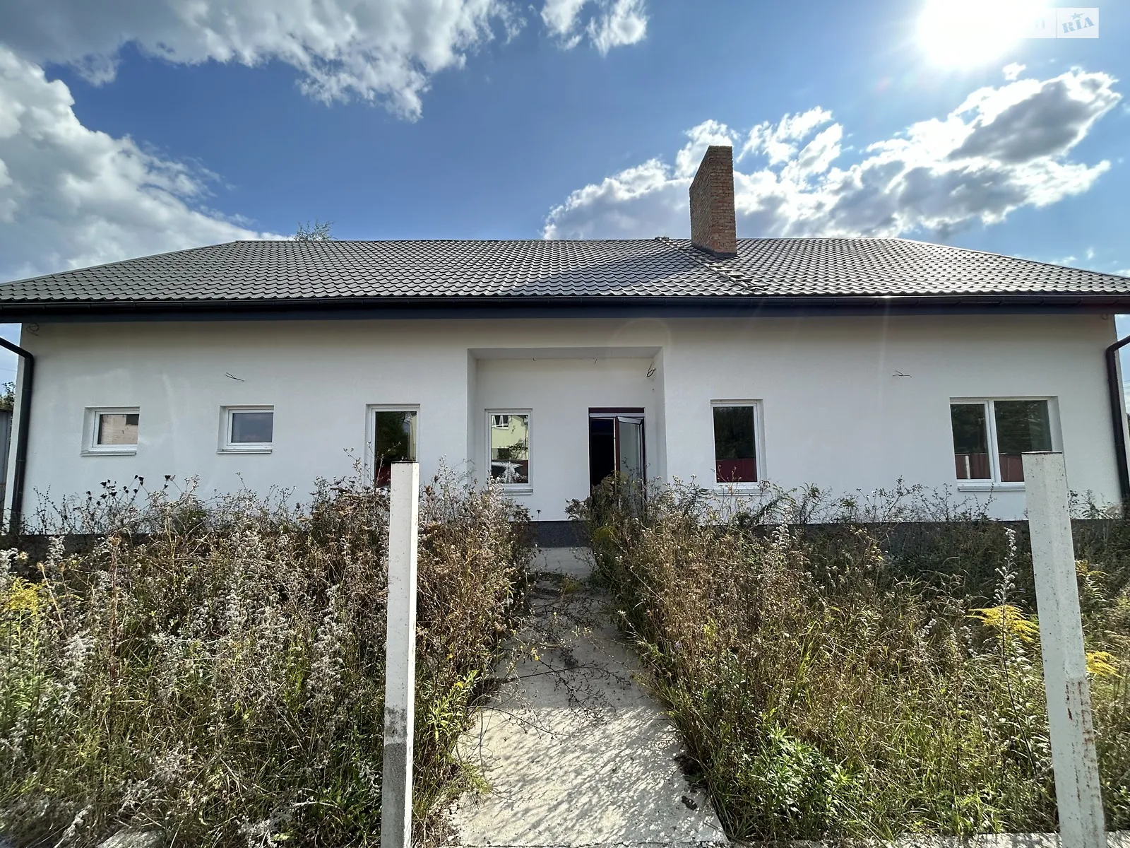 Продается дом на 2 этажа 220 кв. м с террасой, цена: 250000 $ - фото 1