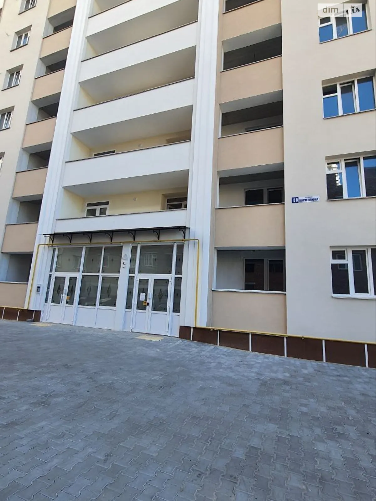 Продается 2-комнатная квартира 67.9 кв. м в Хмельницком, ул. Кармелюка, 3В - фото 1