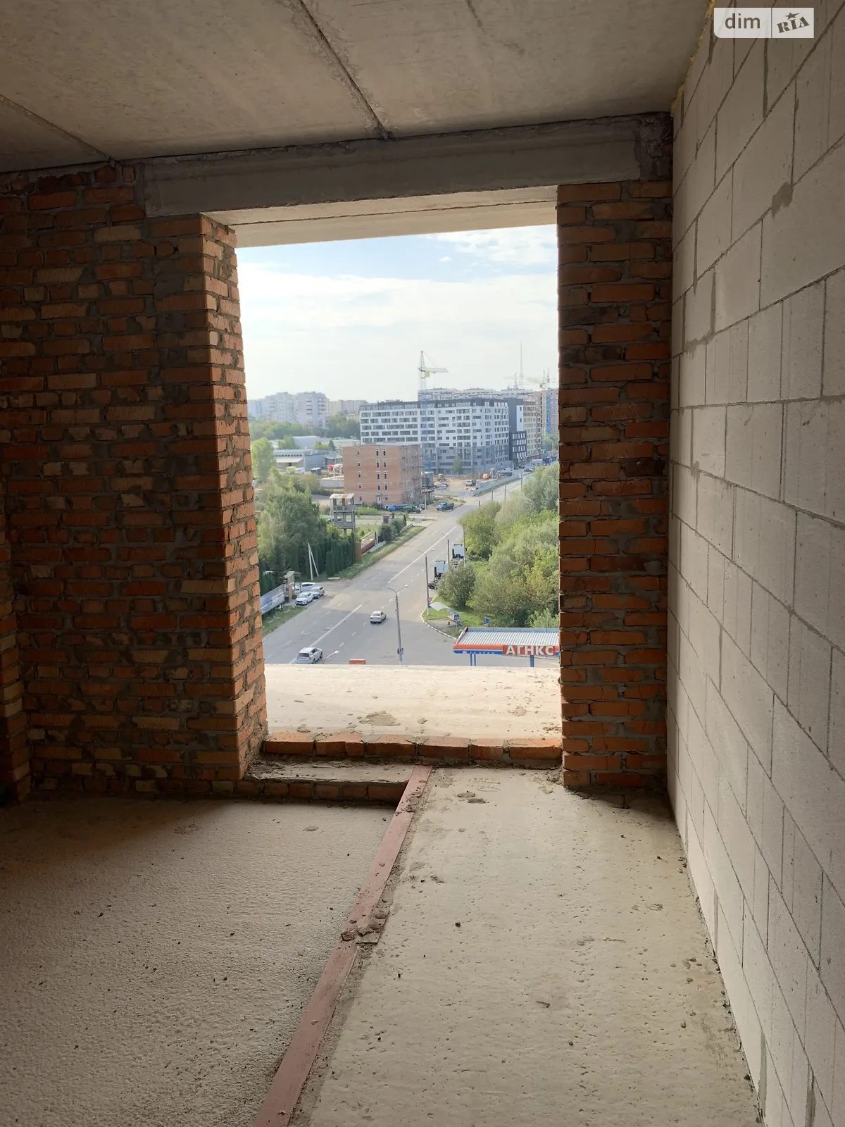 Продается 3-комнатная квартира 80 кв. м в Хмельницком, ул. Озерная, 17 - фото 1