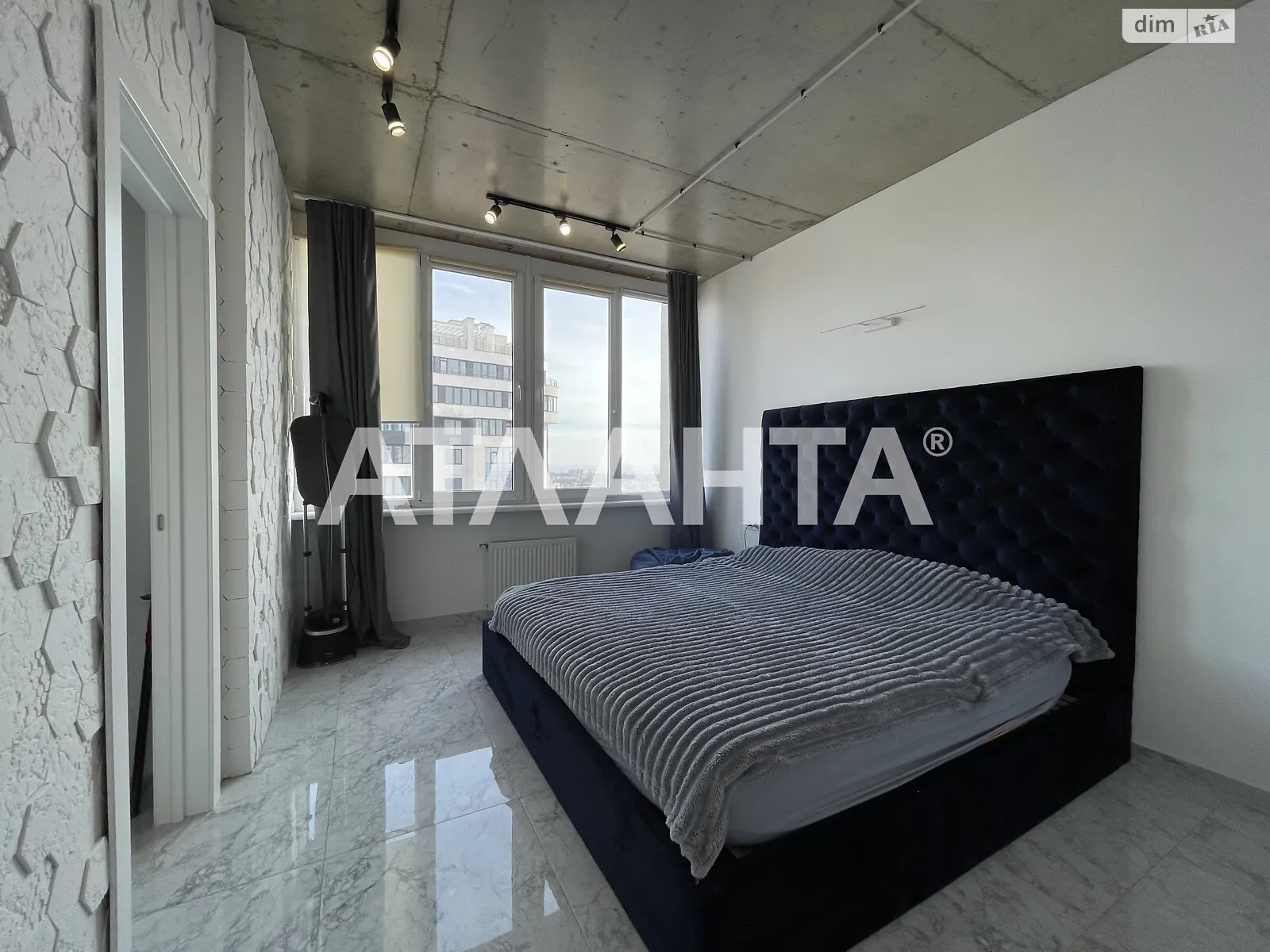 Продается 2-комнатная квартира 69 кв. м в Лиманке, ул. Спортивная - фото 1