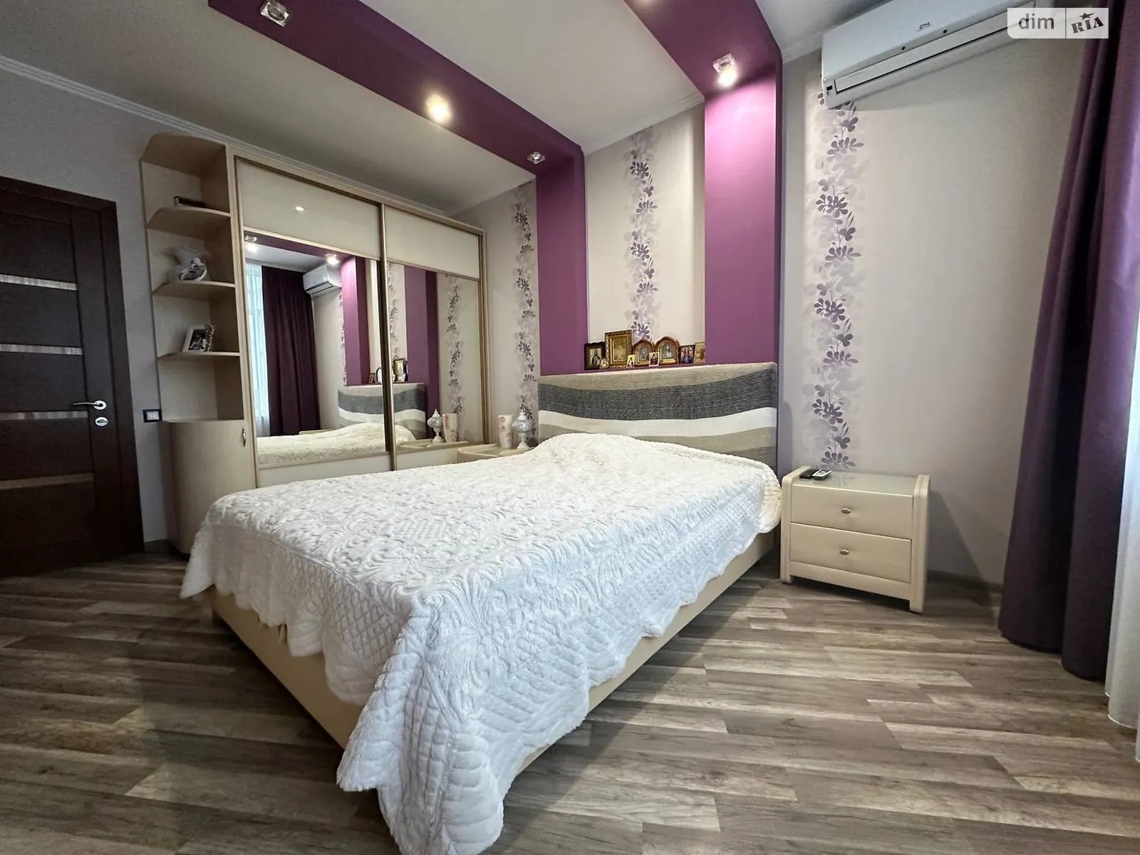 Продається 2-кімнатна квартира 61 кв. м у Одесі, вул. Середня - фото 1