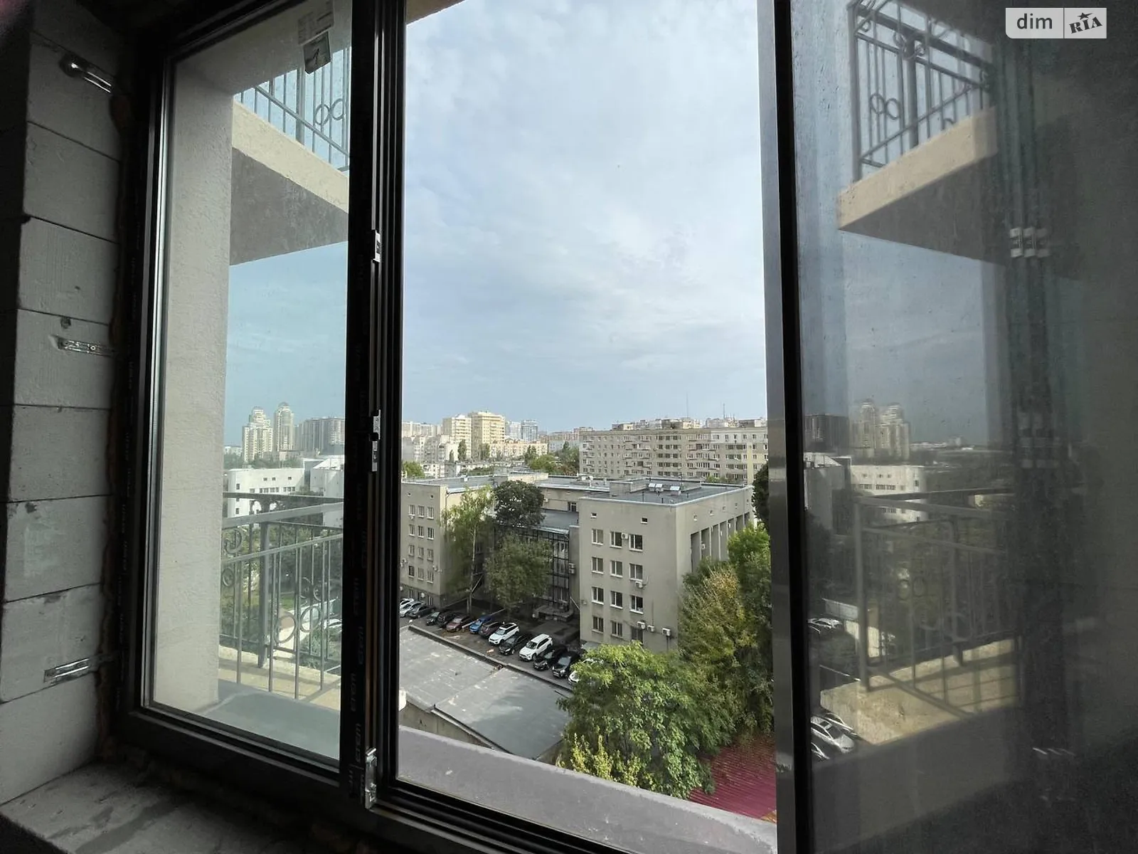 Продается 1-комнатная квартира 45 кв. м в Одессе, Фонтанская дор., 25И - фото 1