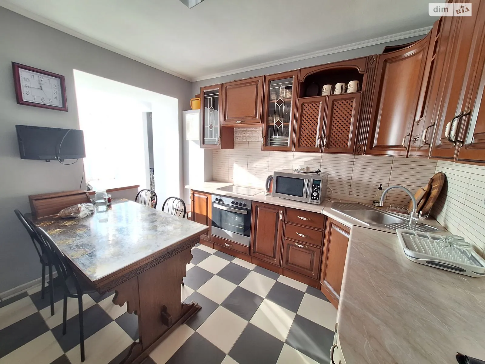 1-комнатная квартира 55 кв. м в, цена: 300 $ - фото 1