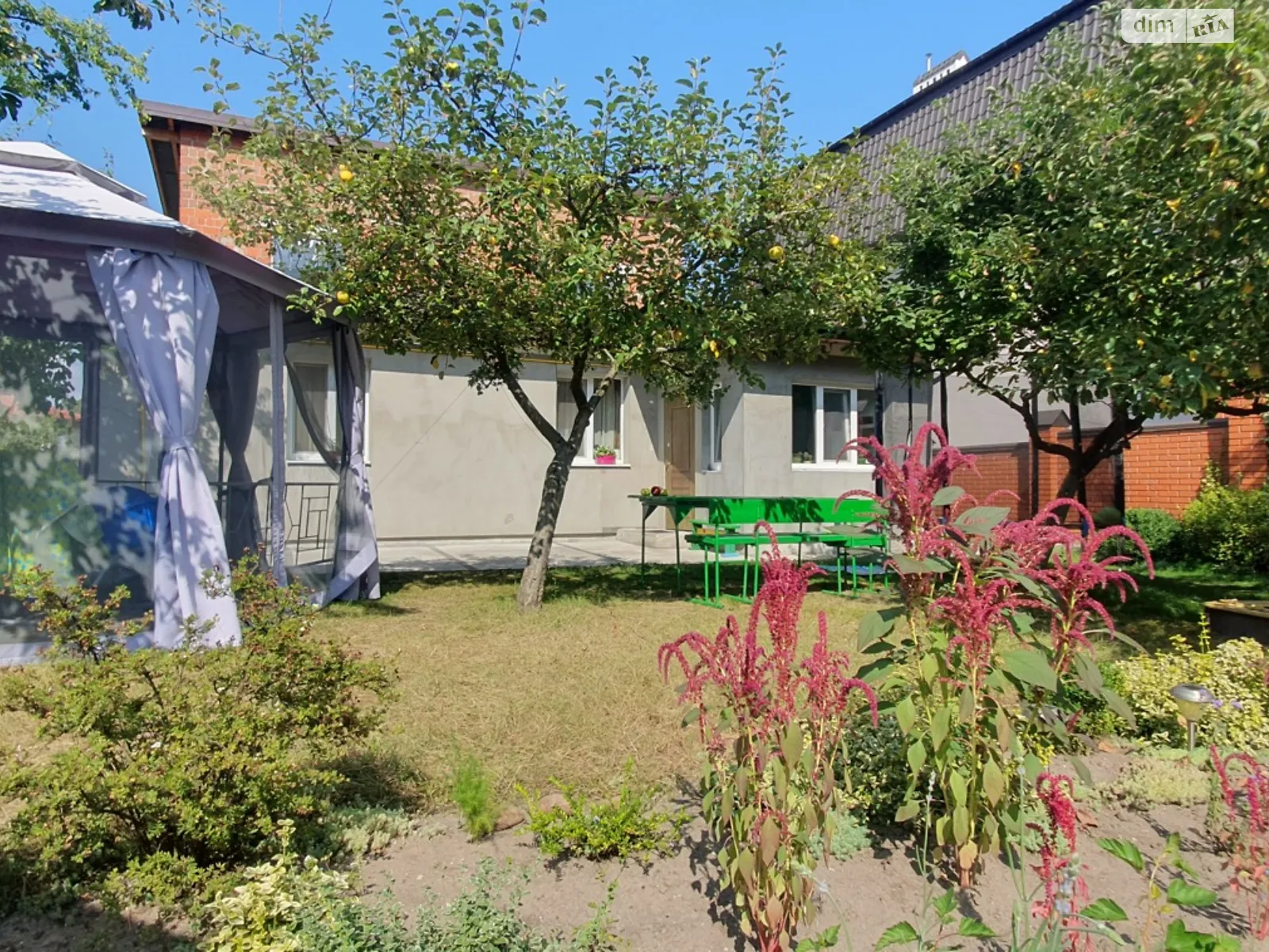 Продается дом на 2 этажа 113 кв. м с камином, цена: 155000 $ - фото 1