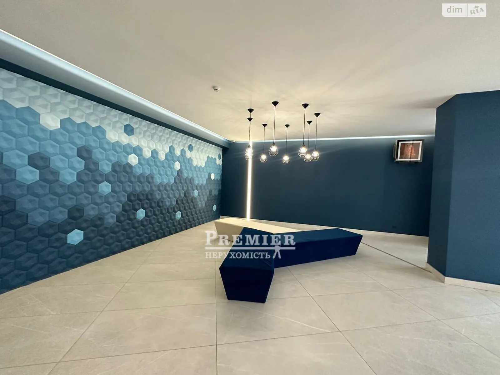 Продається 1-кімнатна квартира 53.6 кв. м у Одесі, Фонтанська дор. - фото 1