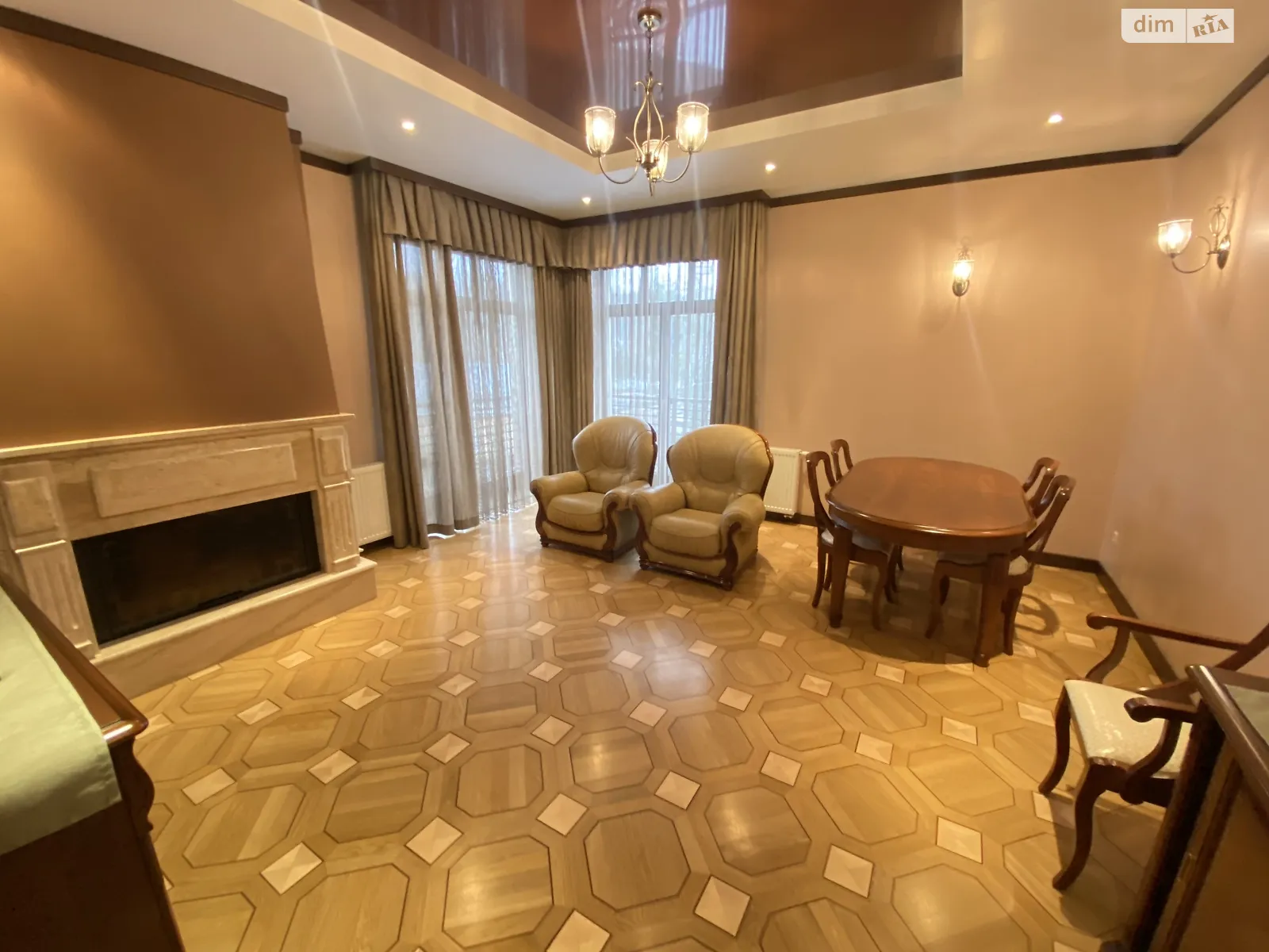 Продается 4-комнатная квартира 143.1 кв. м в Львове, ул. Коциловского, 3 - фото 1