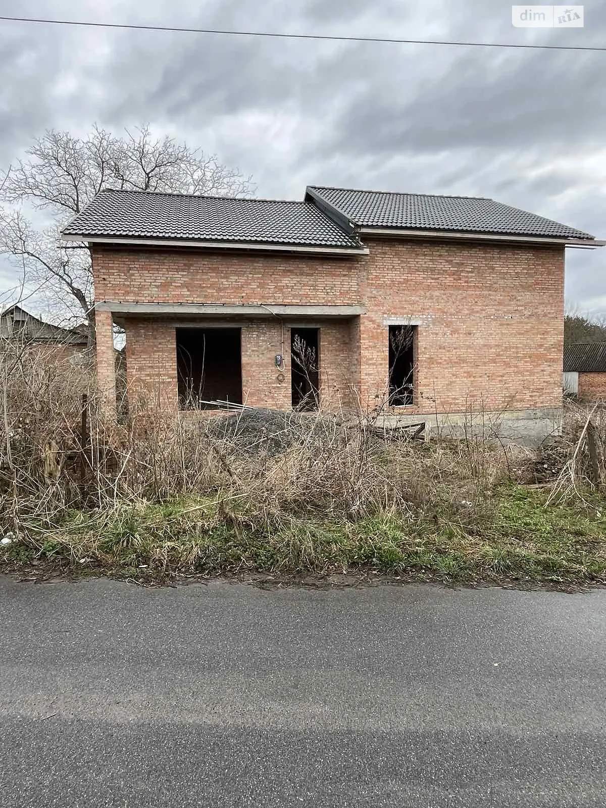 Продается дом на 2 этажа 200 кв. м с садом, цена: 85000 $ - фото 1