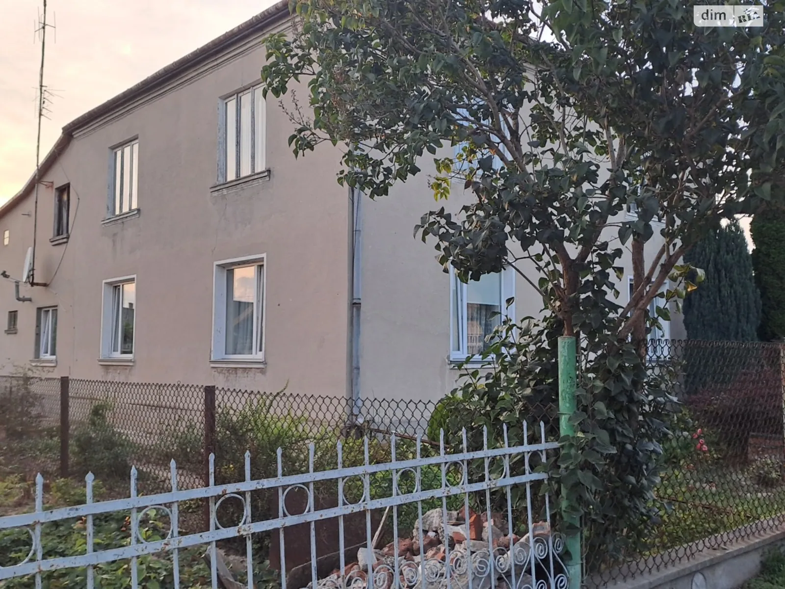 Продается дом на 2 этажа 230 кв. м с верандой, цена: 55000 $ - фото 1