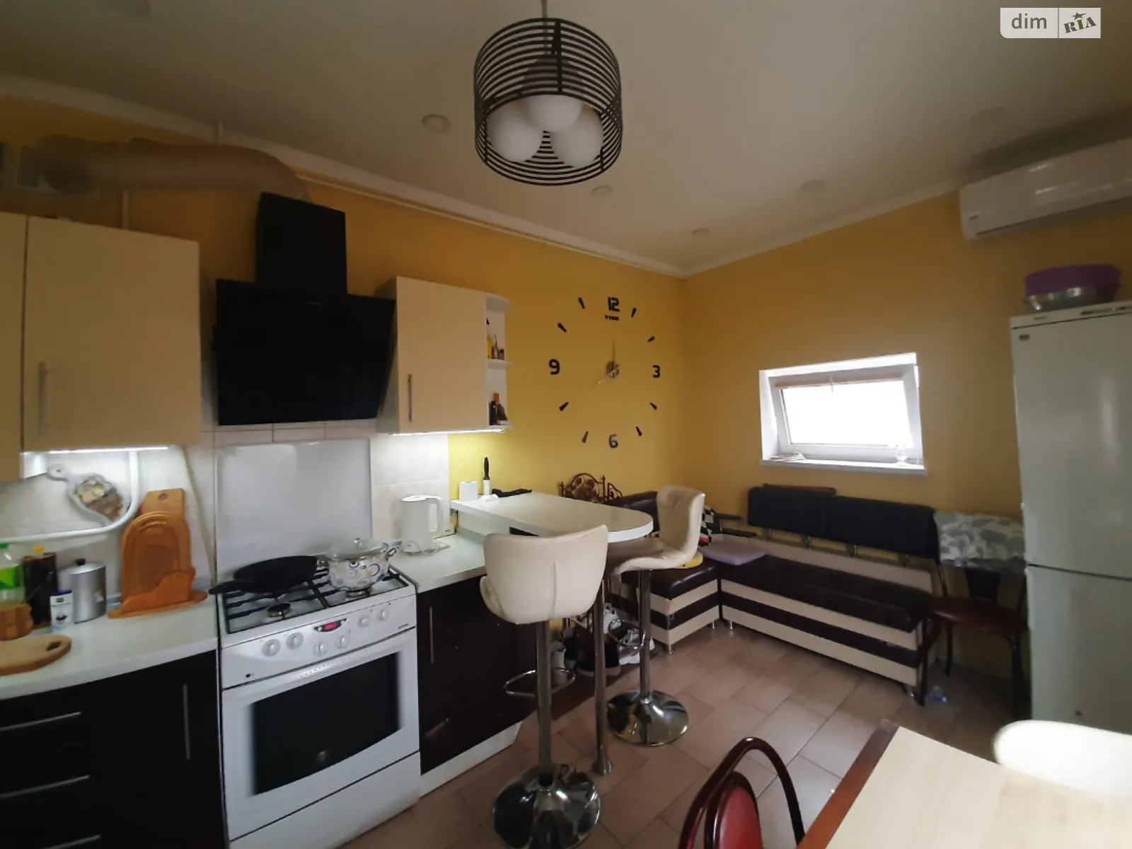 Продается дом на 2 этажа 120 кв. м с бассейном, цена: 64500 $ - фото 1
