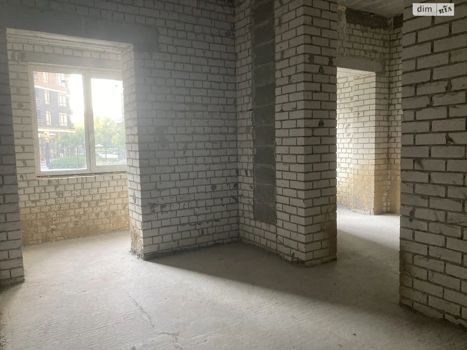 Продается 3-комнатная квартира 74.3 кв. м в Ирпене, ул. Кобылянской Ольги, 1В/4 - фото 1