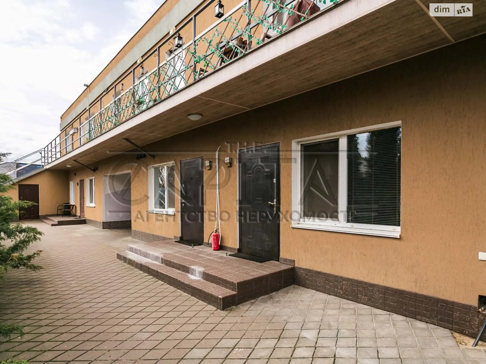 Продається будинок 2 поверховий 967.3 кв. м з подвалом, цена: 650000 $ - фото 1