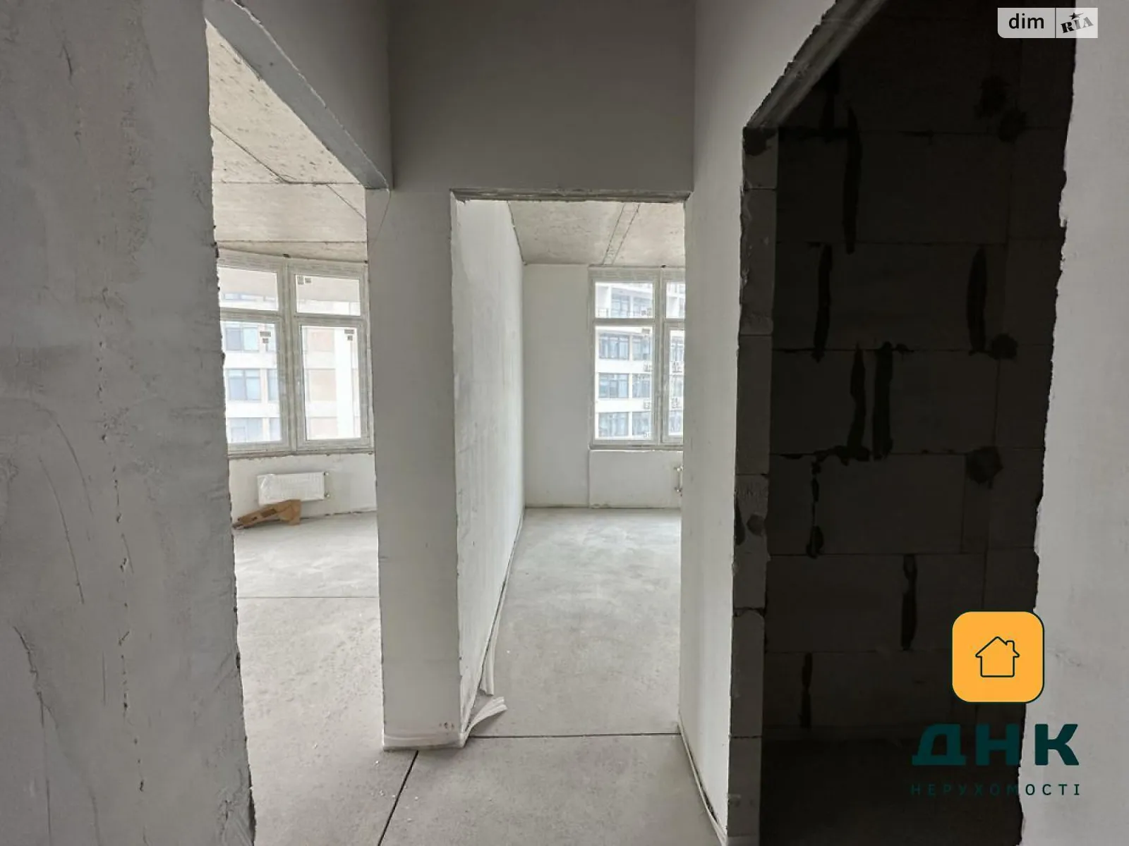 Продается 1-комнатная квартира 38 кв. м в Одессе, ул. Валерия Самофалова, 16А/5 - фото 1