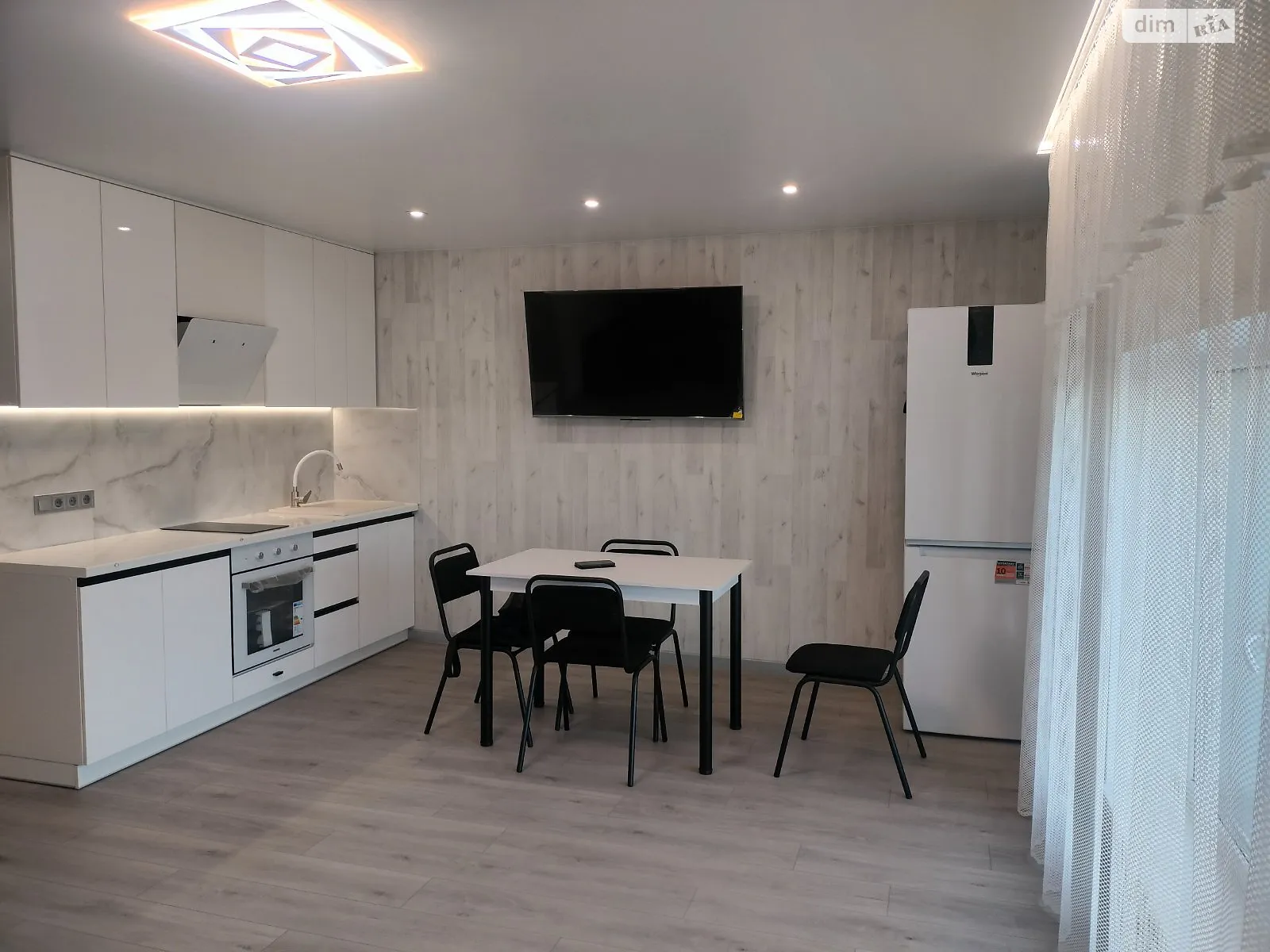 Продається 1-кімнатна квартира 43.5 кв. м у Рівному, цена: 46000 $ - фото 1