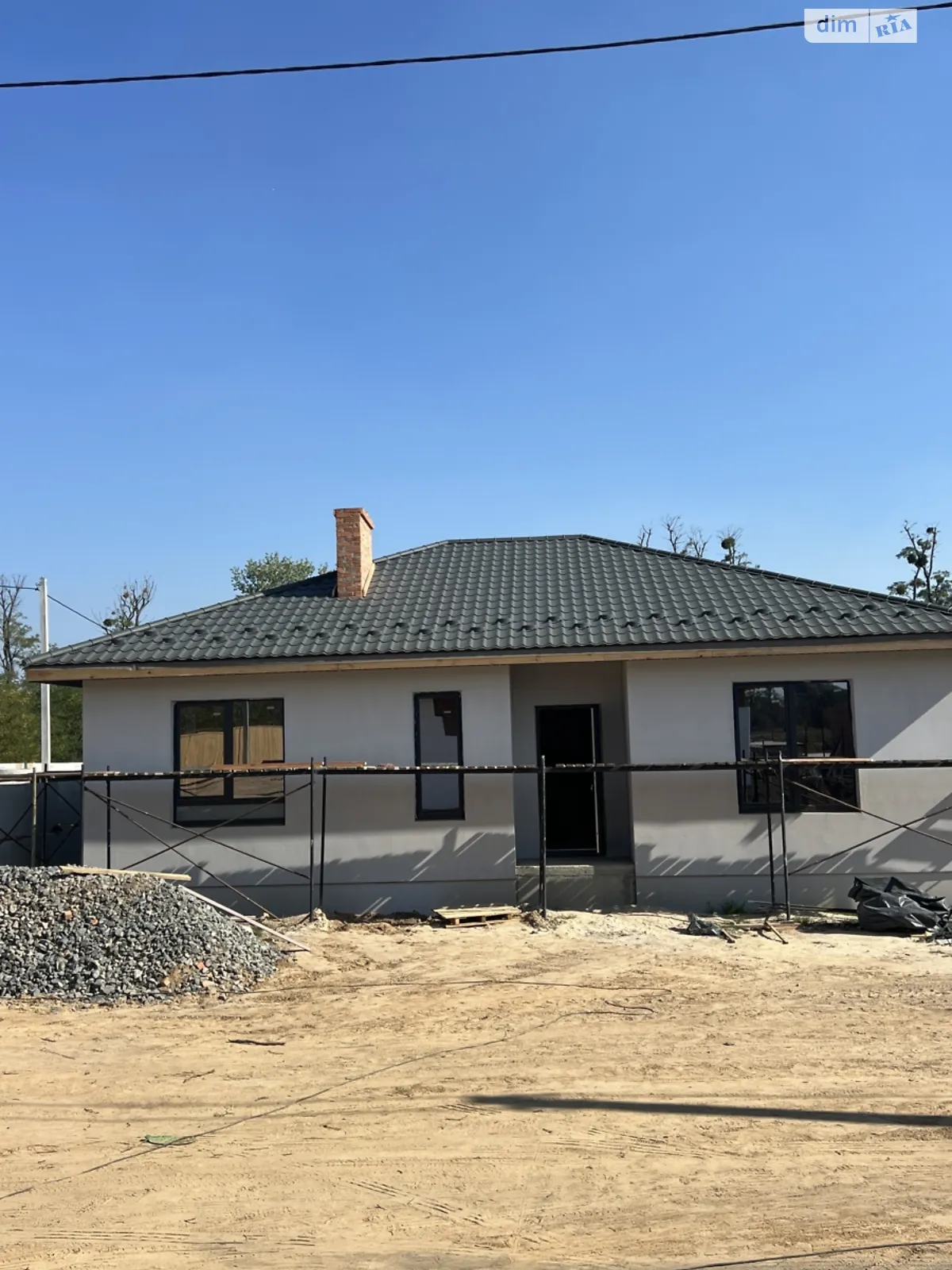 Продається одноповерховий будинок 90 кв. м з гаражем, цена: 64500 $ - фото 1