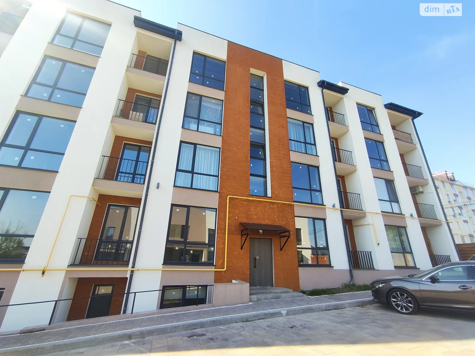 Продається 2-кімнатна квартира 52 кв. м у Гостомелі, вул. Вереснева, 21 - фото 1