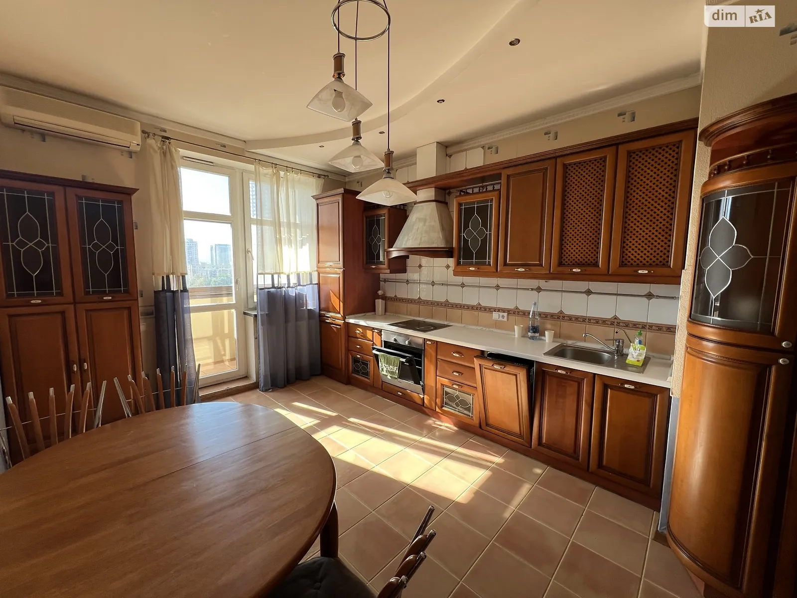 Продается 4-комнатная квартира 180 кв. м в Киеве, ул. Коновальца Евгения, 32А - фото 1