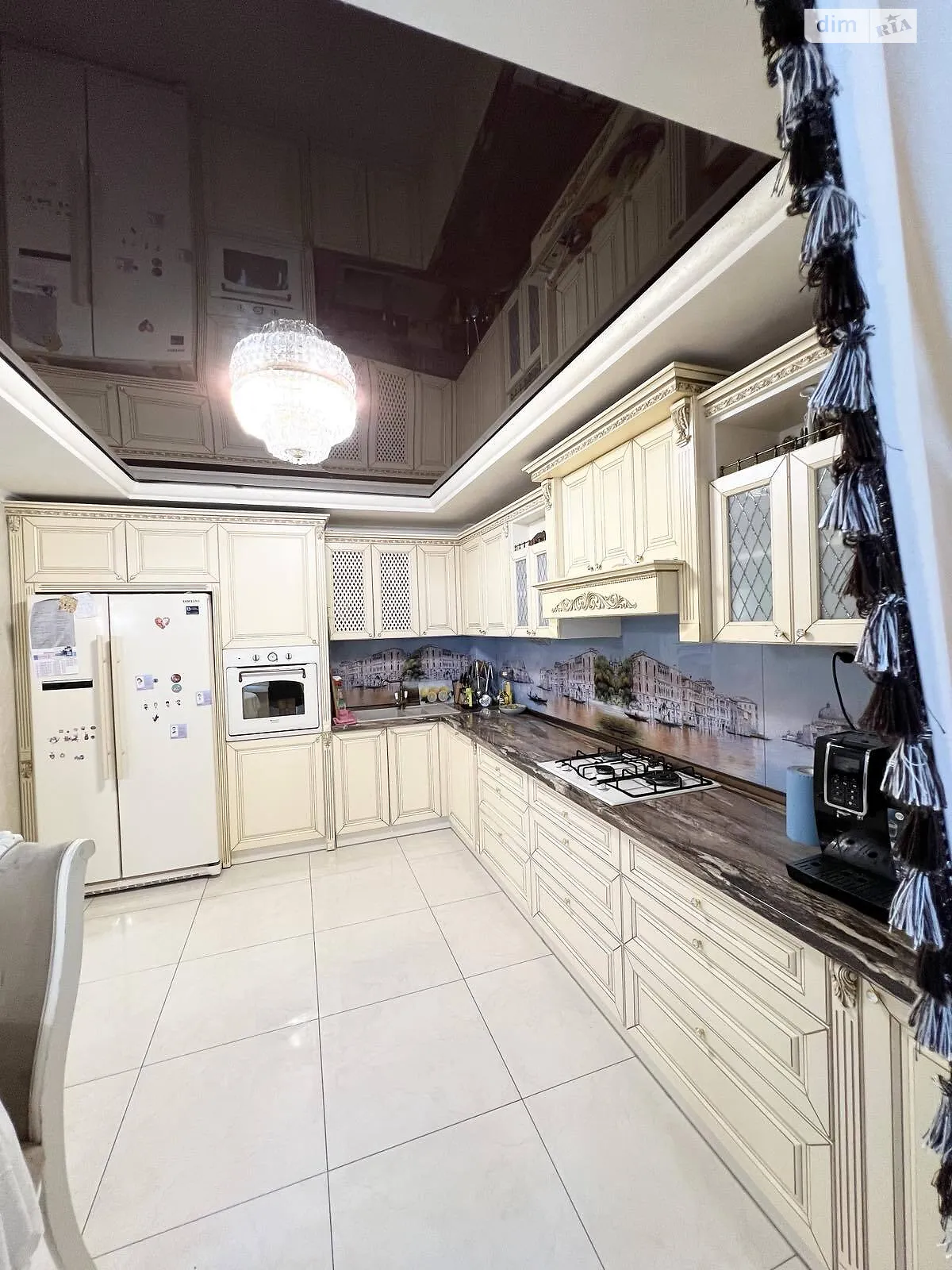 3-кімнатна квартира 93 кв. м у Тернополі, вул. Будного Степана - фото 1