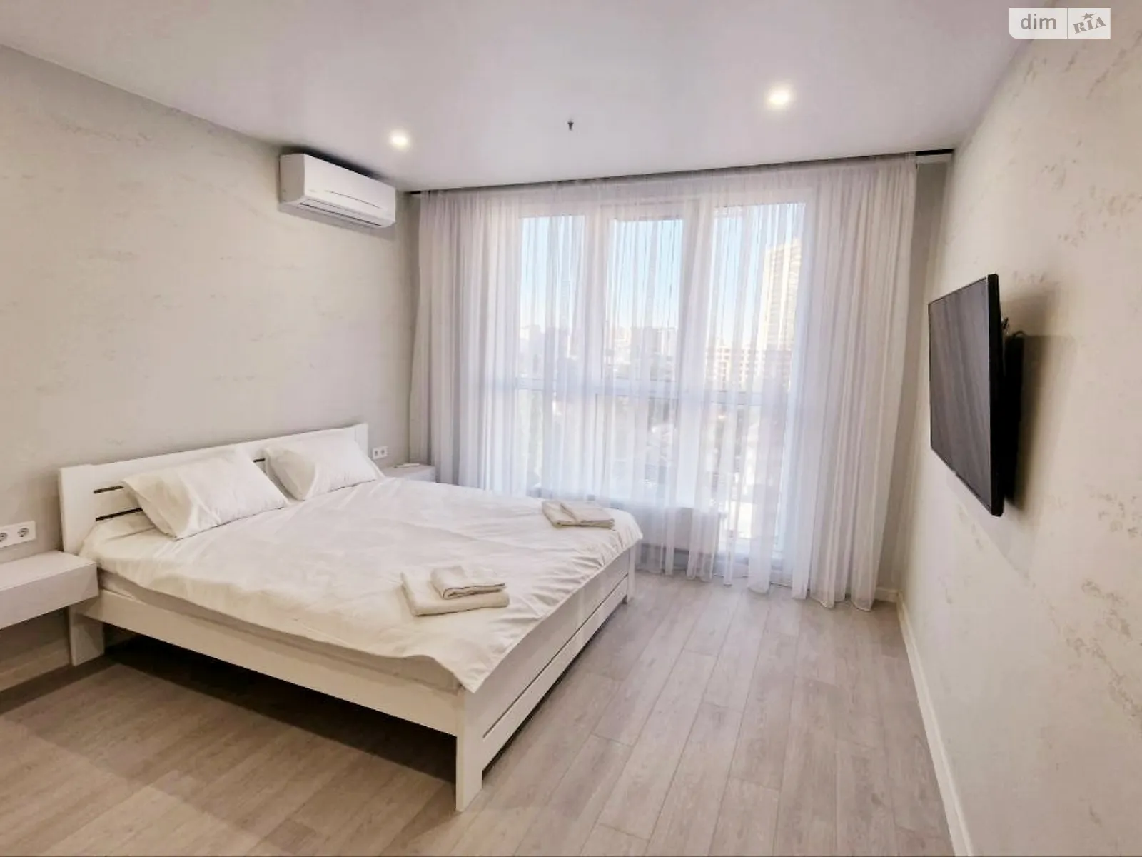 Сдается в аренду 1-комнатная квартира 39 кв. м в Одессе, ул. Новобереговая - фото 1