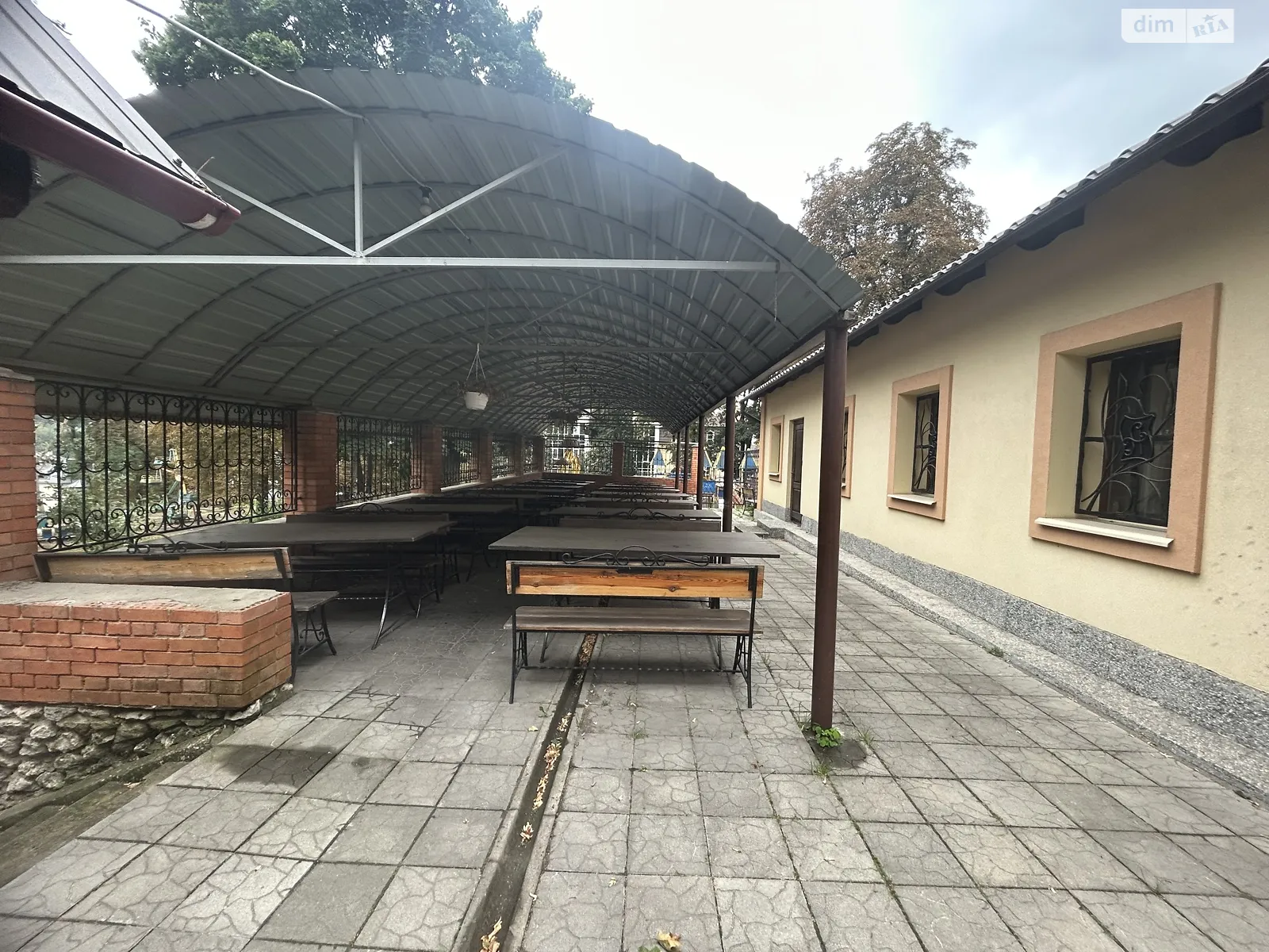 Продается объект сферы услуг 450 кв. м в 2-этажном здании, цена: 239000 $ - фото 1