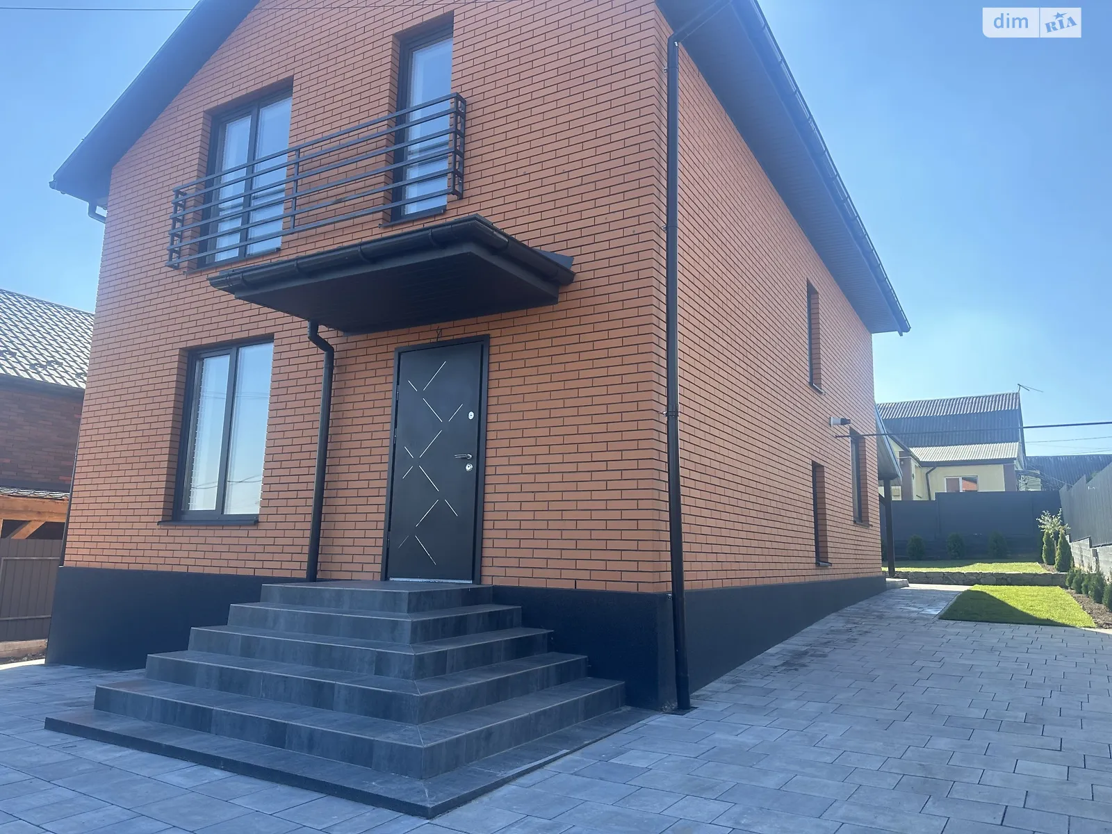 Продается дом на 2 этажа 125 кв. м с камином, цена: 155000 $ - фото 1