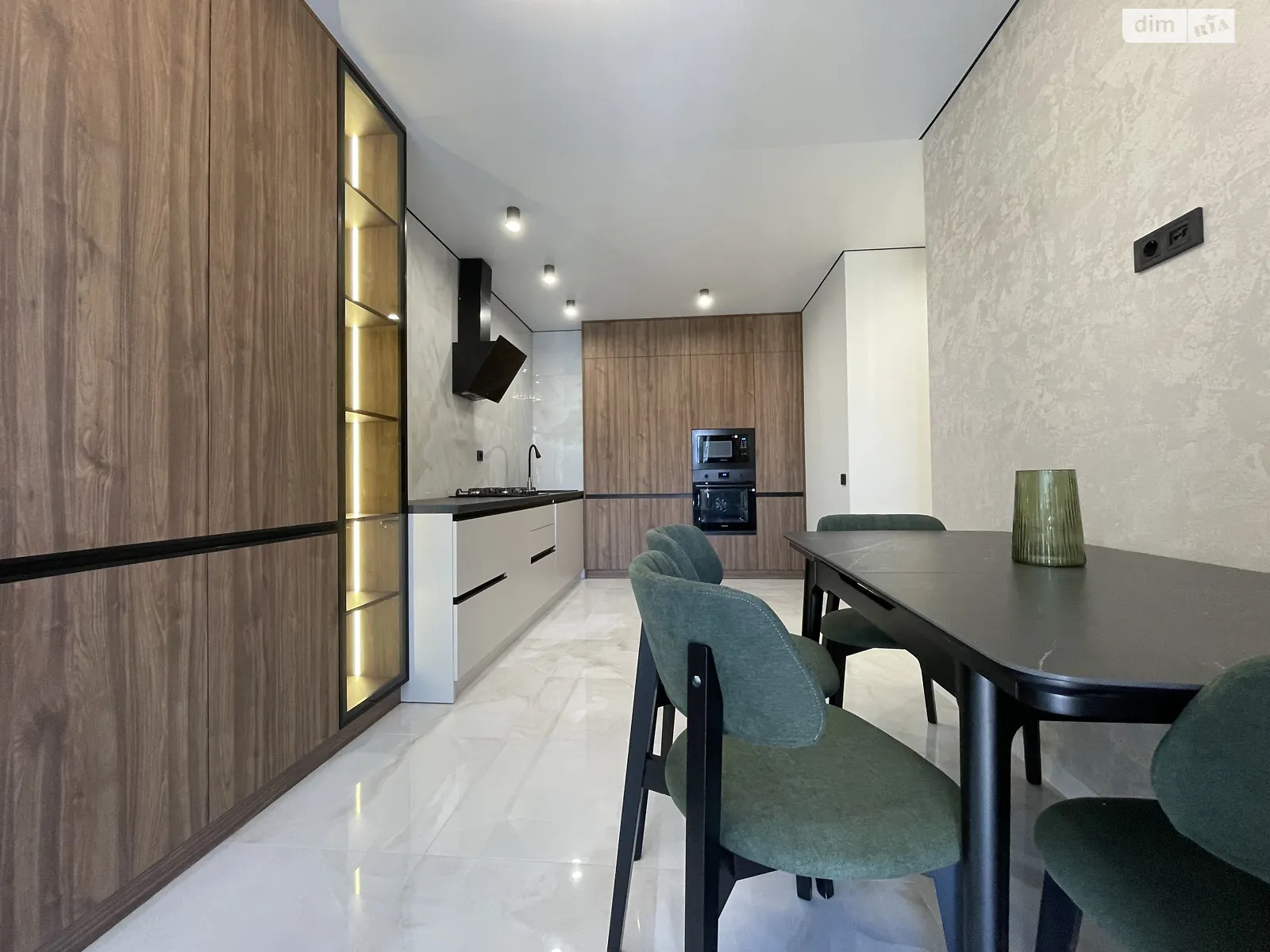 Продається 2-кімнатна квартира 60 кв. м у Івано-Франківську, вул. Юліана Пелеша(Крайківського), 1А - фото 1