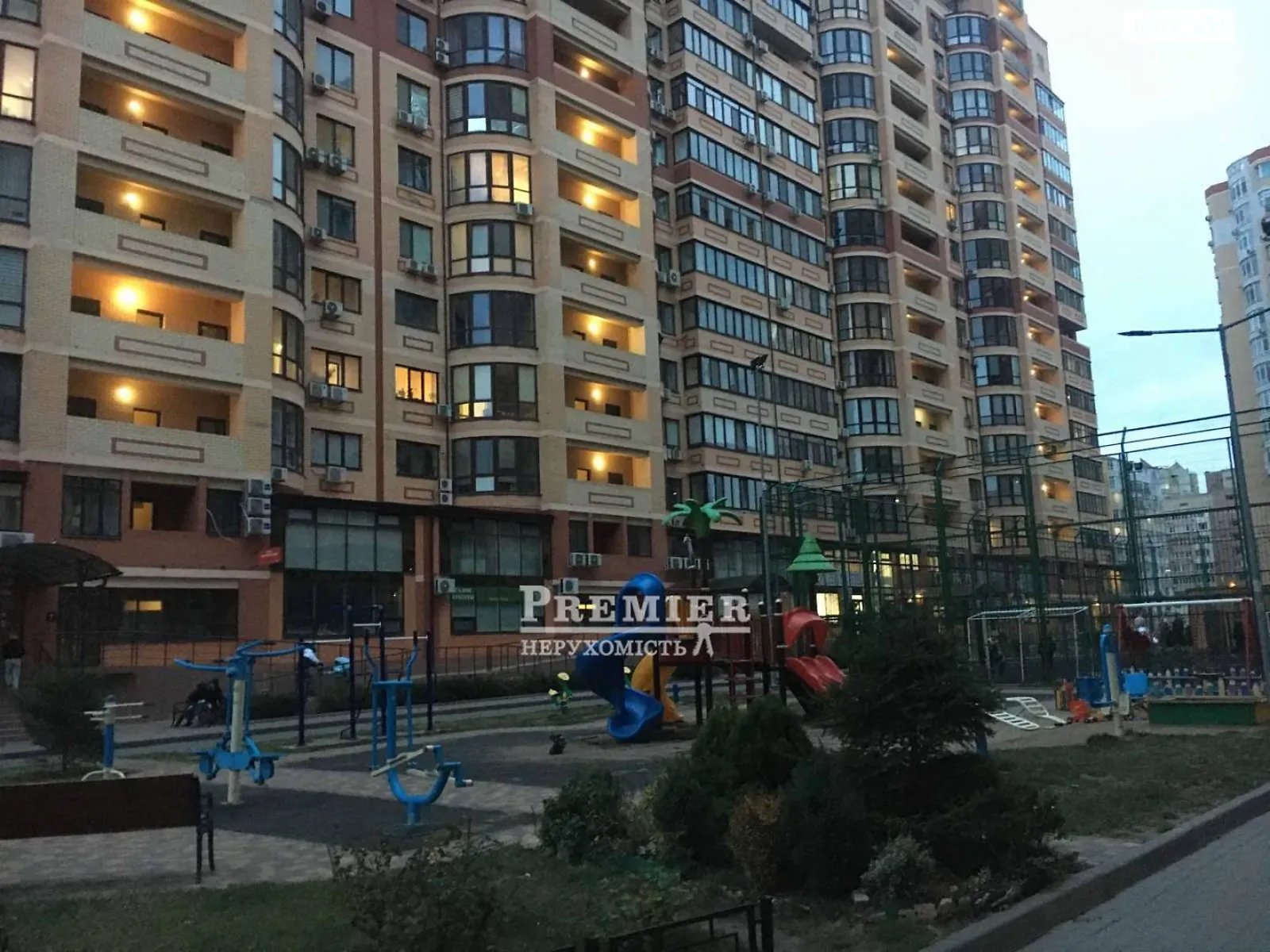 Продається 2-кімнатна квартира 56 кв. м у Одесі, вул. Армійська - фото 1
