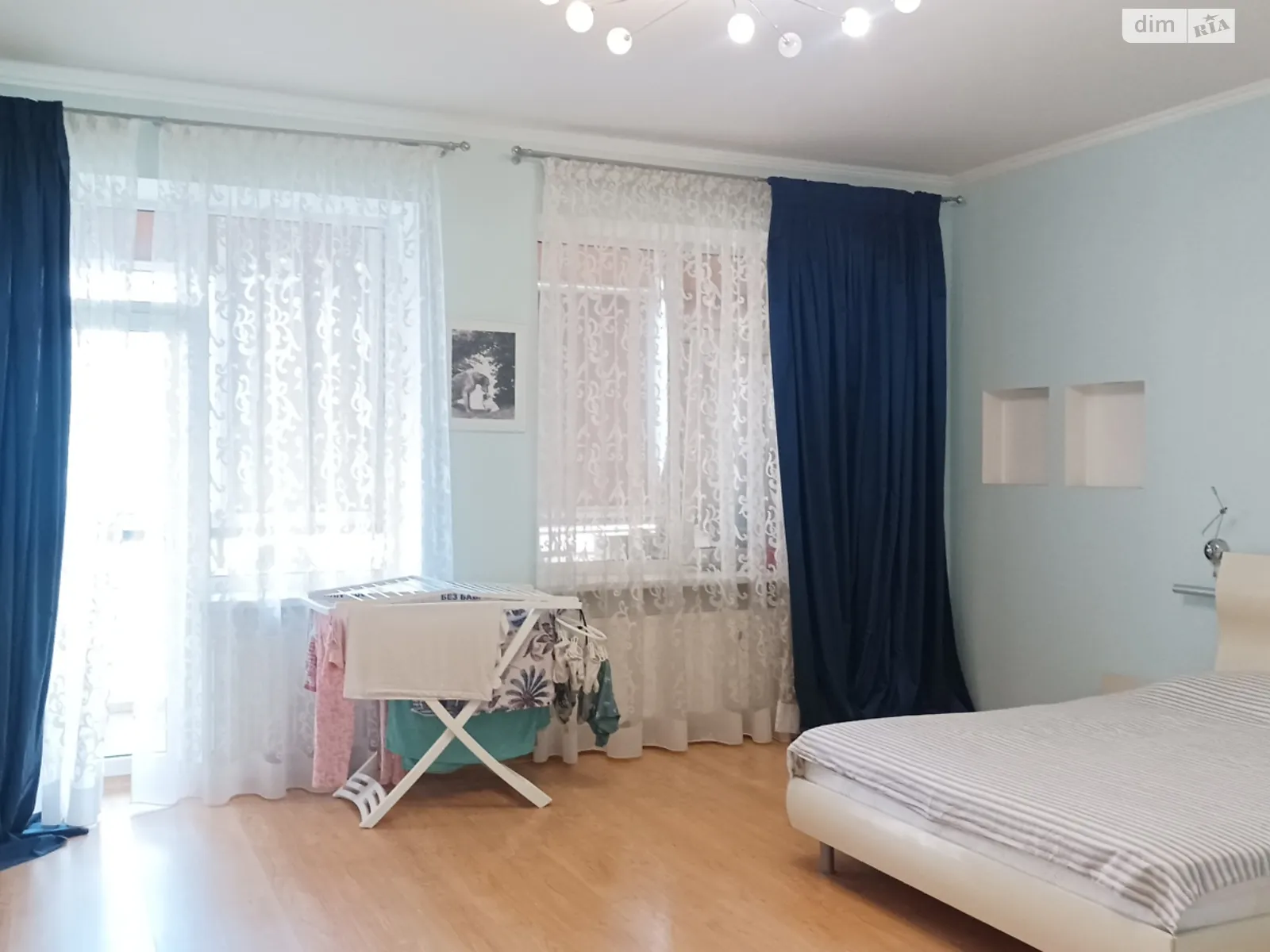 Продается 2-комнатная квартира 120 кв. м в Черноморске, ул. Парковая - фото 1